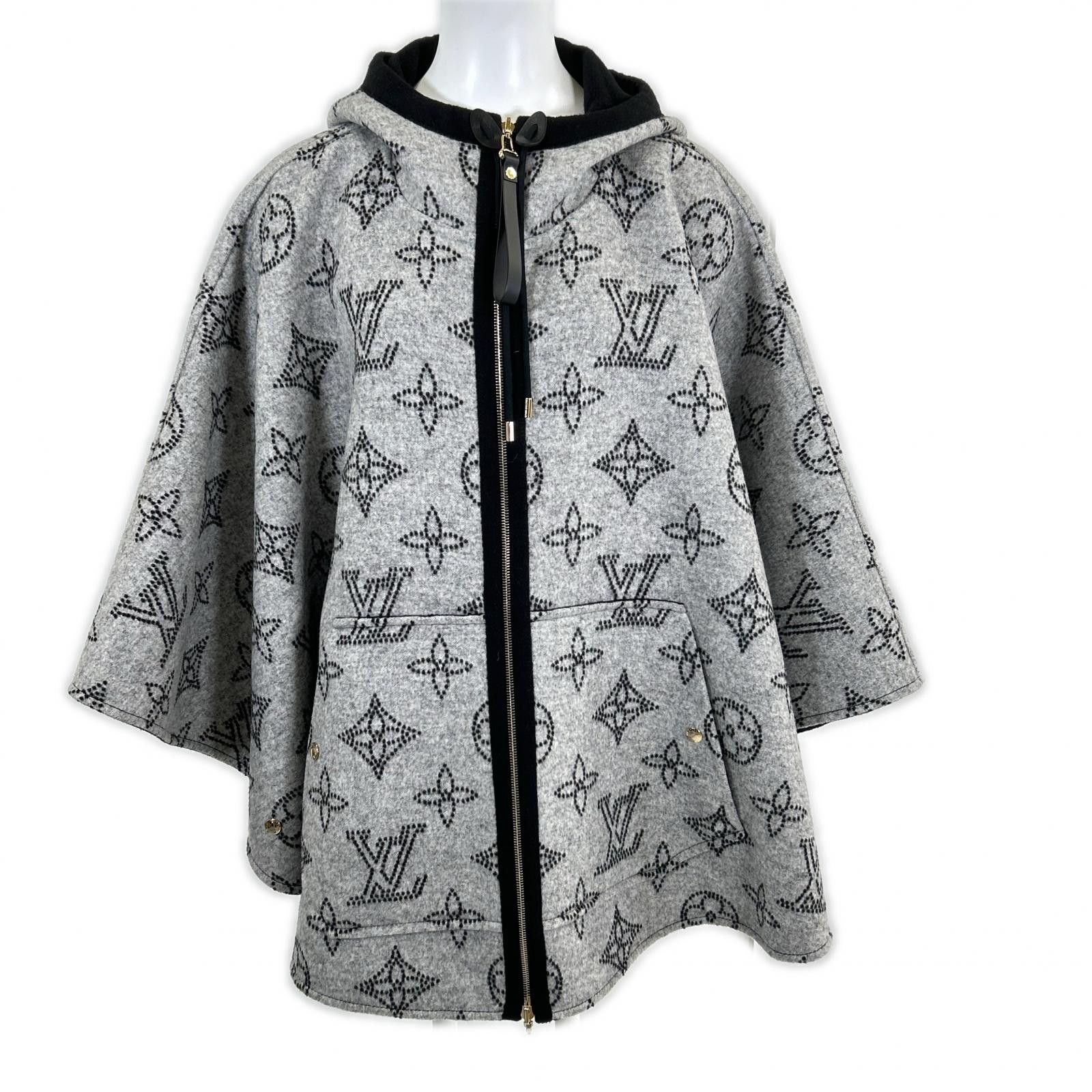 Louis Vuitton Louis Vuitton Louis Vuitton Mahina Monogram Wool Cape Textile Outerwear FSCO08 DUTY FREE for USA Size ONE SIZE - 1 Thumbnail