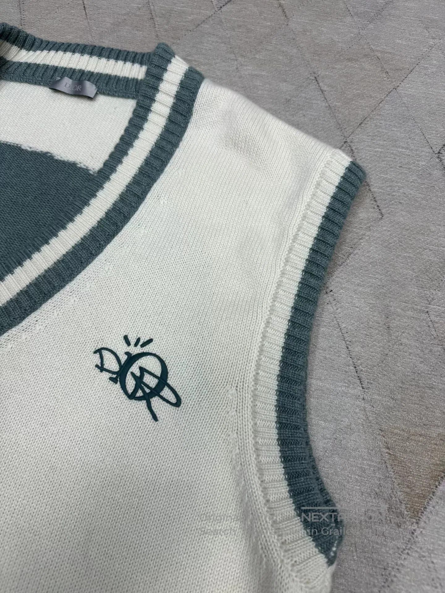 Dior Dior Autumn Winter Cashmere Knit Vest. Size US M / EU 48-50 / 2 - 4 Thumbnail