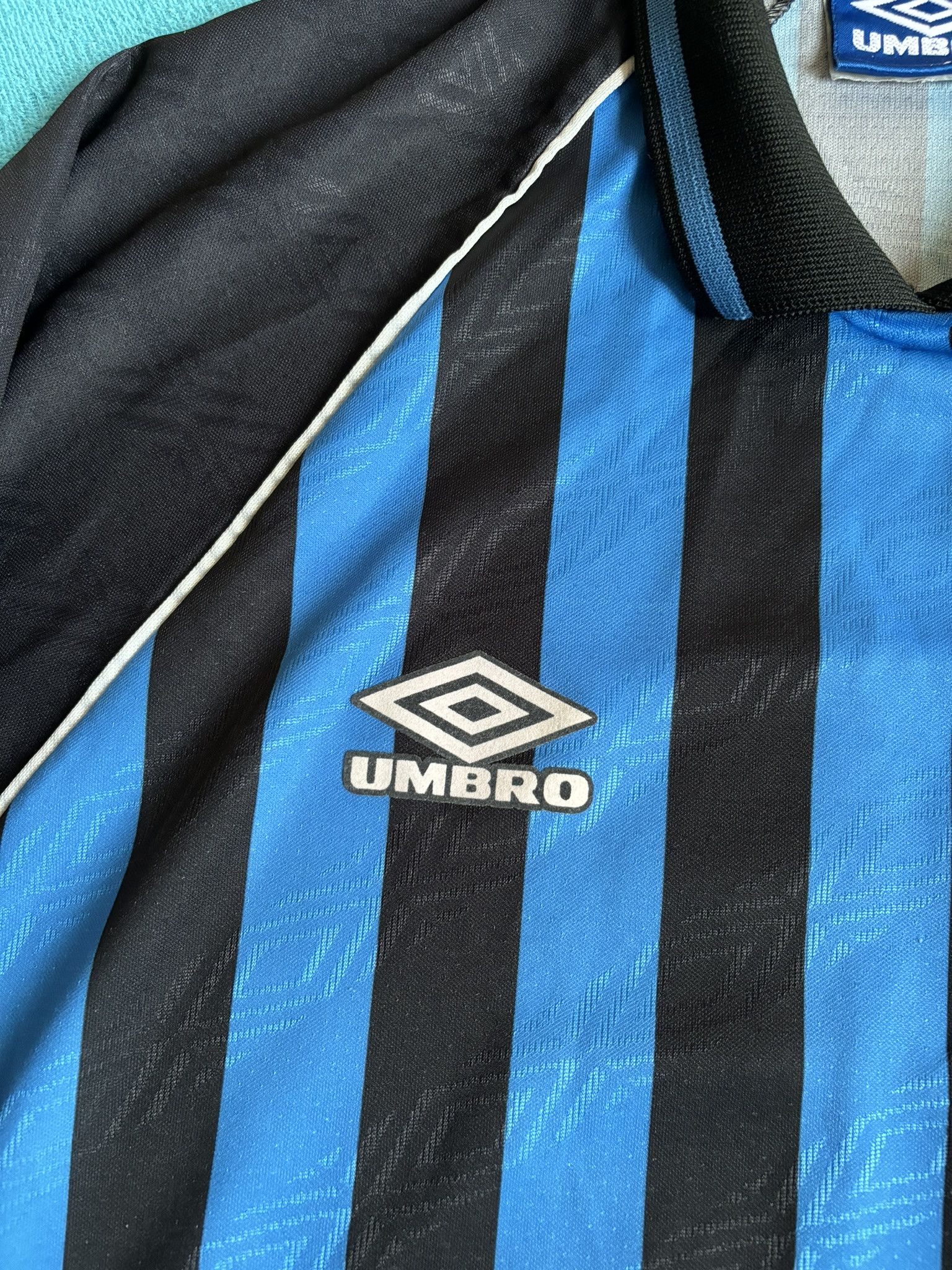 Umbro Template Umbro 9 Football Jersey sizes. XL Size US XL / EU 56 / 4 - 8 Thumbnail