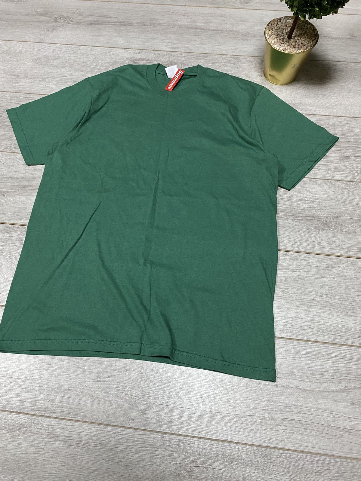 Supreme Supreme NEW Backwards Tee L Size US L / EU 52-54 / 3 - 8 Thumbnail