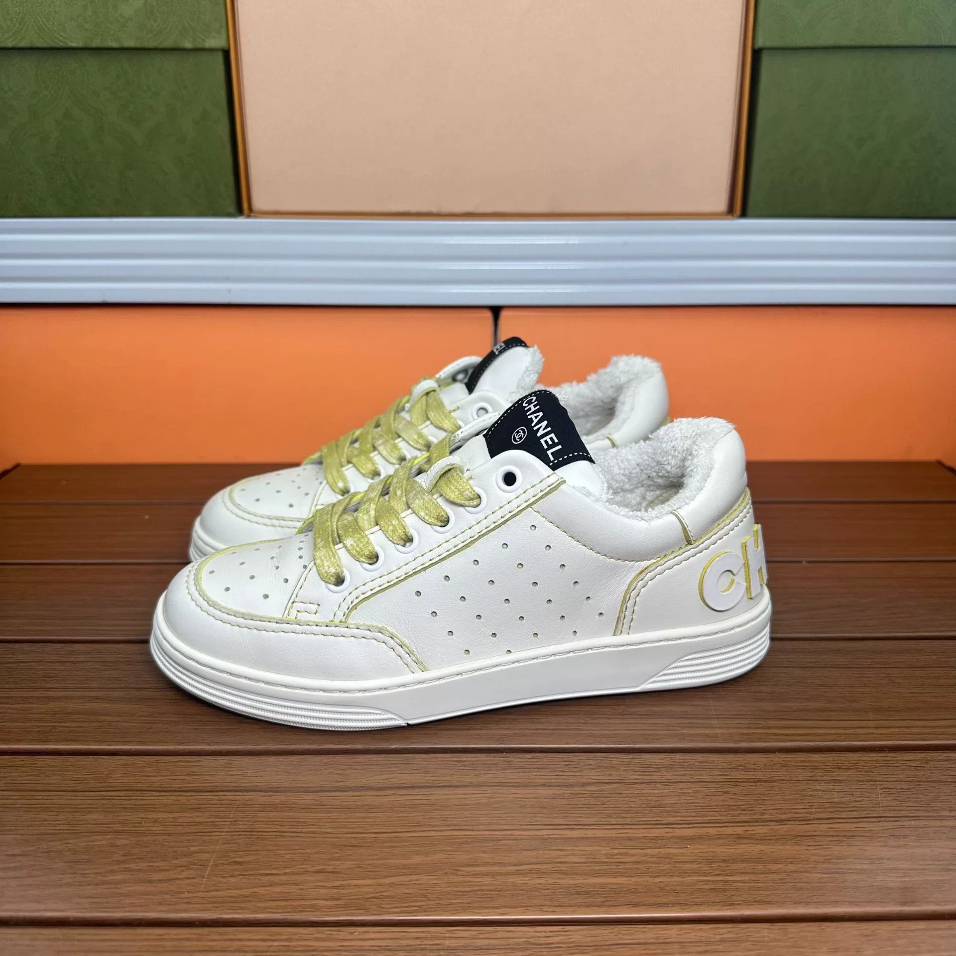Chanel Chanel Yellow Lowtop Sneakers it_35 Women Size US 5 / IT 35 - 1 Thumbnail