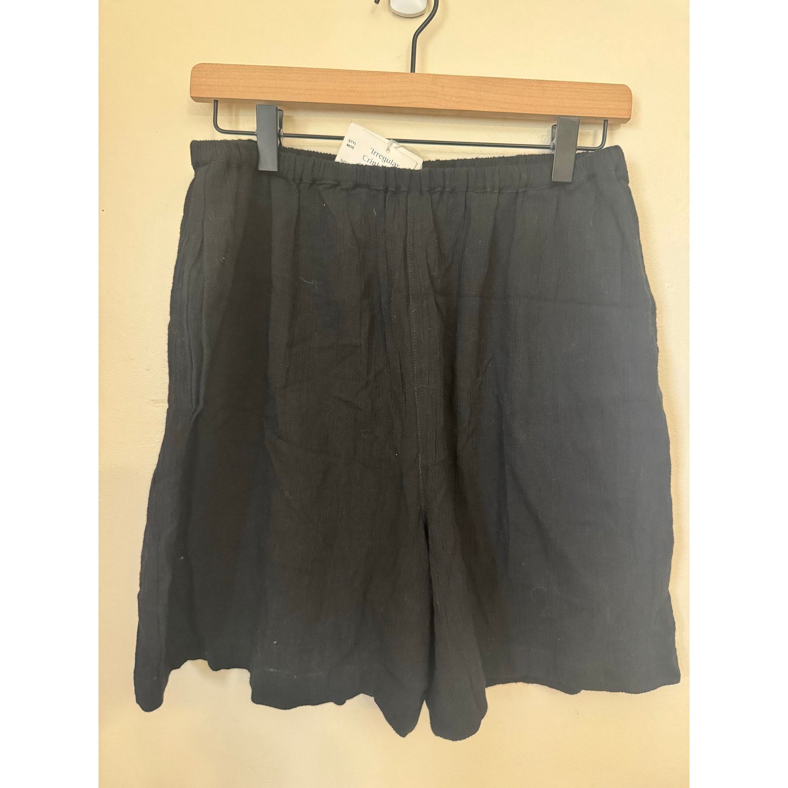 Other Vintage NWT 90s Regina Porter Black Crinkle Shorts Deadstock Size 34" / US 12 / IT 48 - 1 Thumbnail