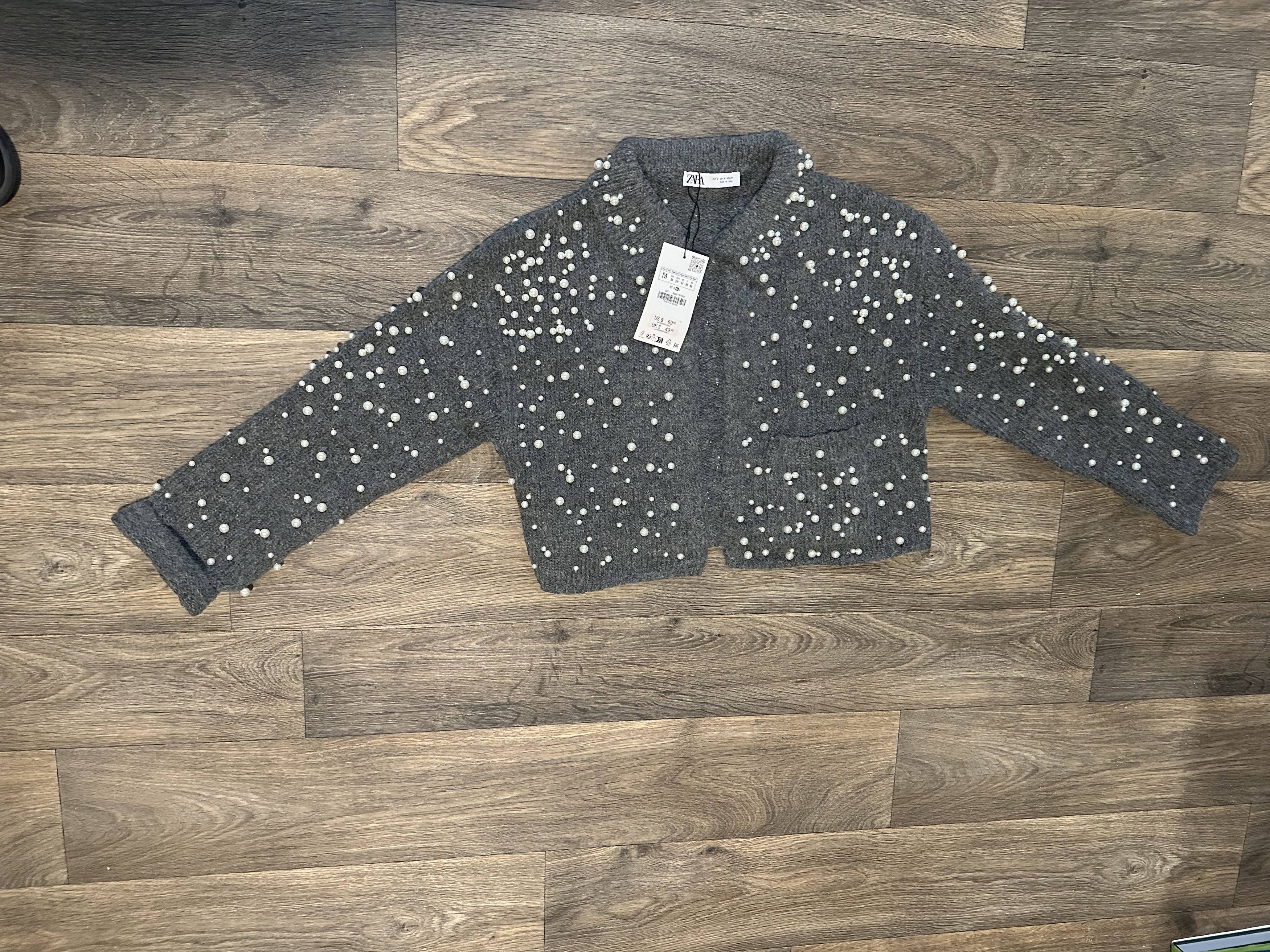 Zara Women's Pearl Cropped Cardigan Size M / US 6-8 / IT 42-44 - 1 Thumbnail