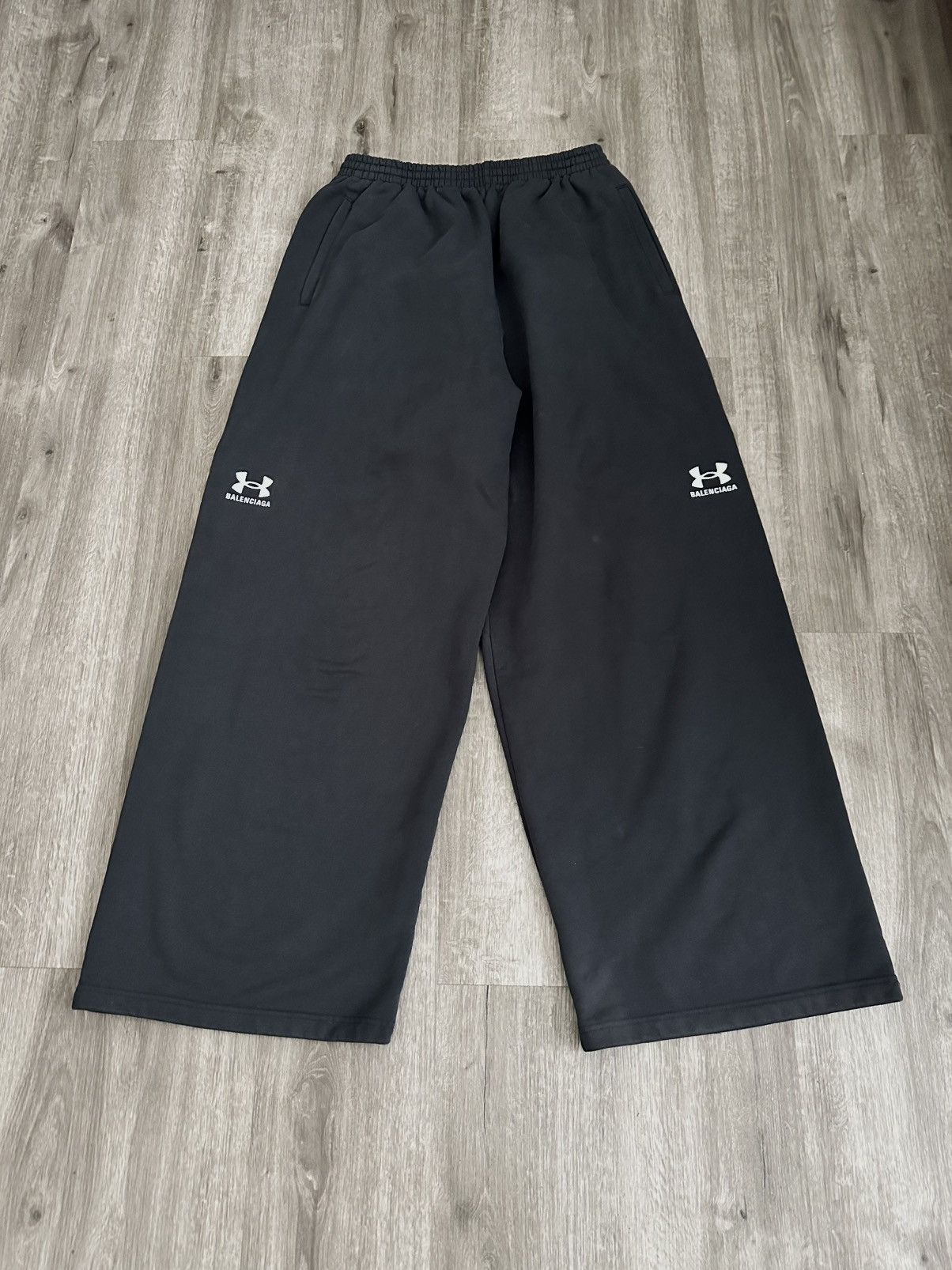 【国内発送★BALENCIAGA×UNDER ARMOUR】BAGGY スウェットパンツ Under armour® baggy sweatpants