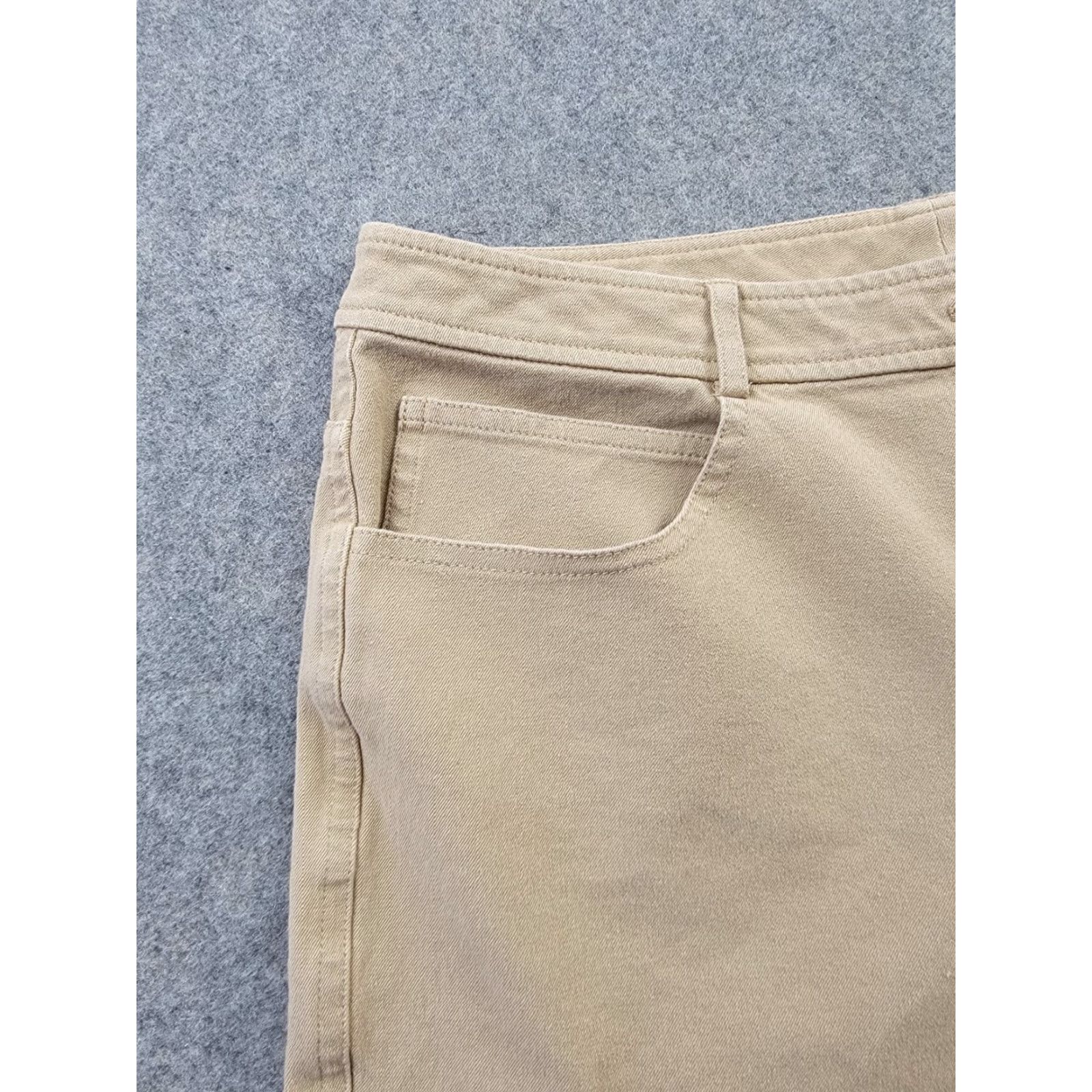 St. John St. John Sport Pants Womens 12 Beige Straight Leg Classic Stretch Size 34" / US 12 / IT 48 - 2 Thumbnail