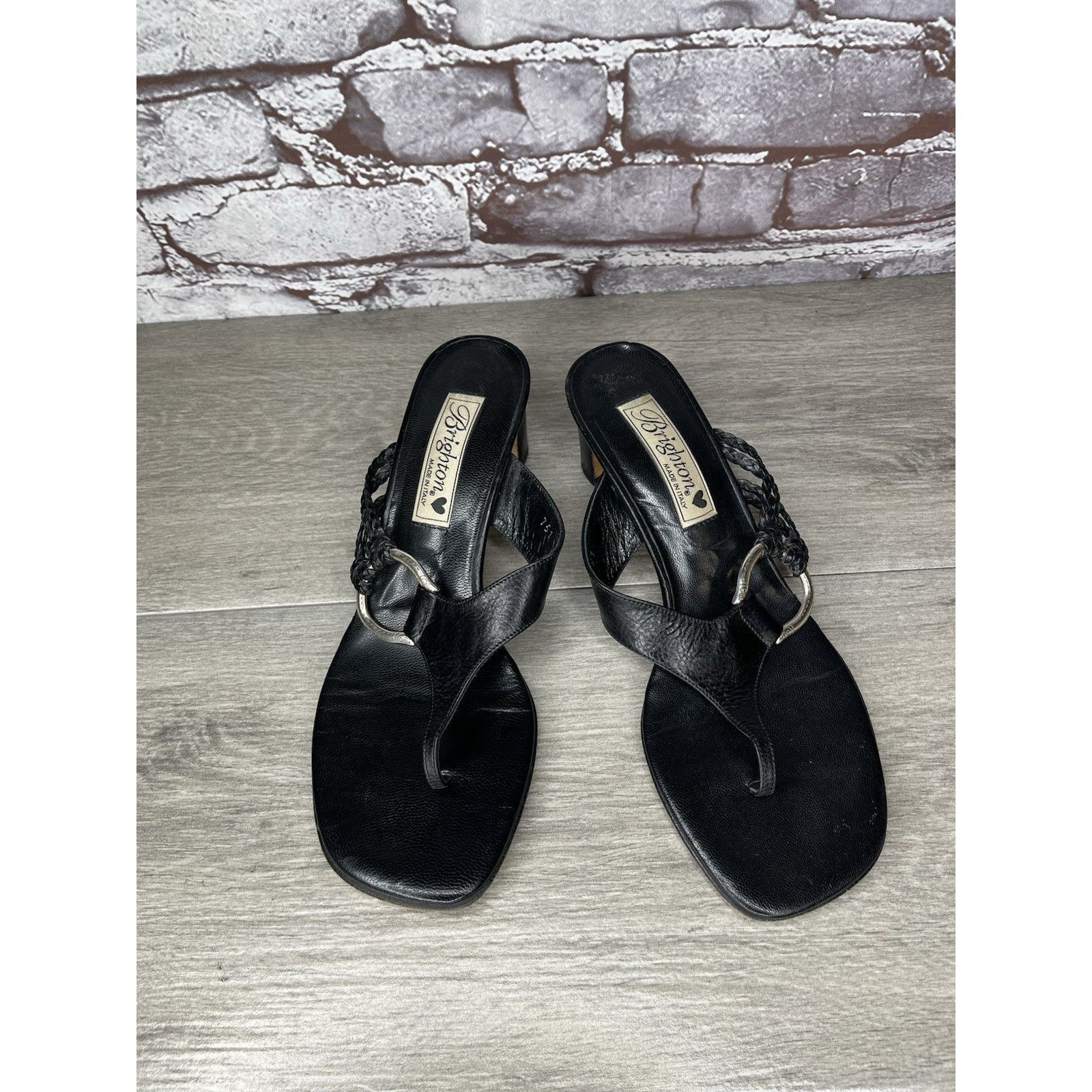 Brighton Brighton Tawny Black Leather Heel Buckle Thong Italy Sandals Size US 7.5 / IT 37.5 - 3 Thumbnail