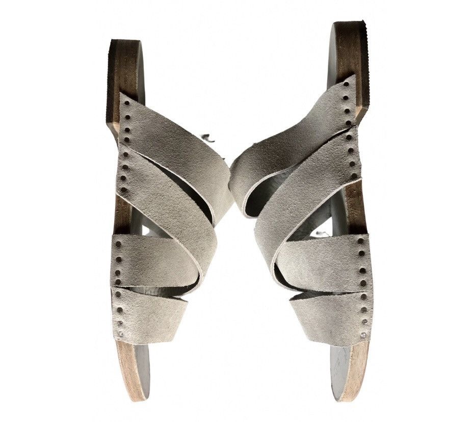 Maison Margiela Maison Margiela 🇮🇹 ash grey suede strappy band sandals 8 NIB Size US 8 / EU 41 - 6 Thumbnail