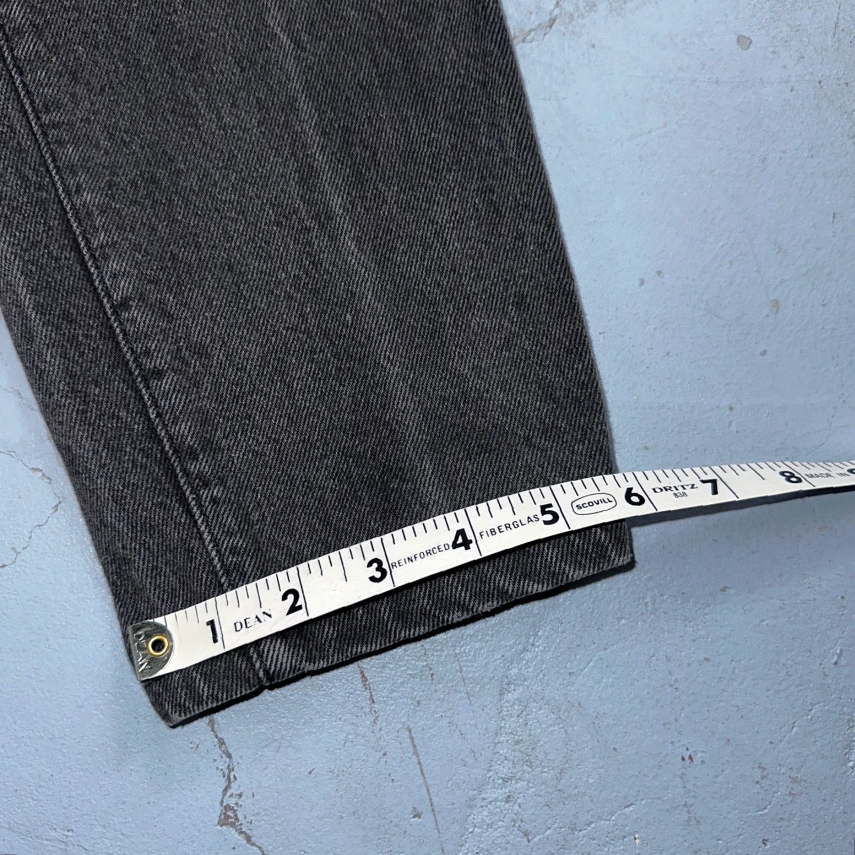 Levi's VINTAGE Levi's 501 Jeans Woman 27x26 Black Wash 90s USA Straight Leg Classic Fit 501 Series Size 27" / US 4 / IT 40 - 6 Thumbnail
