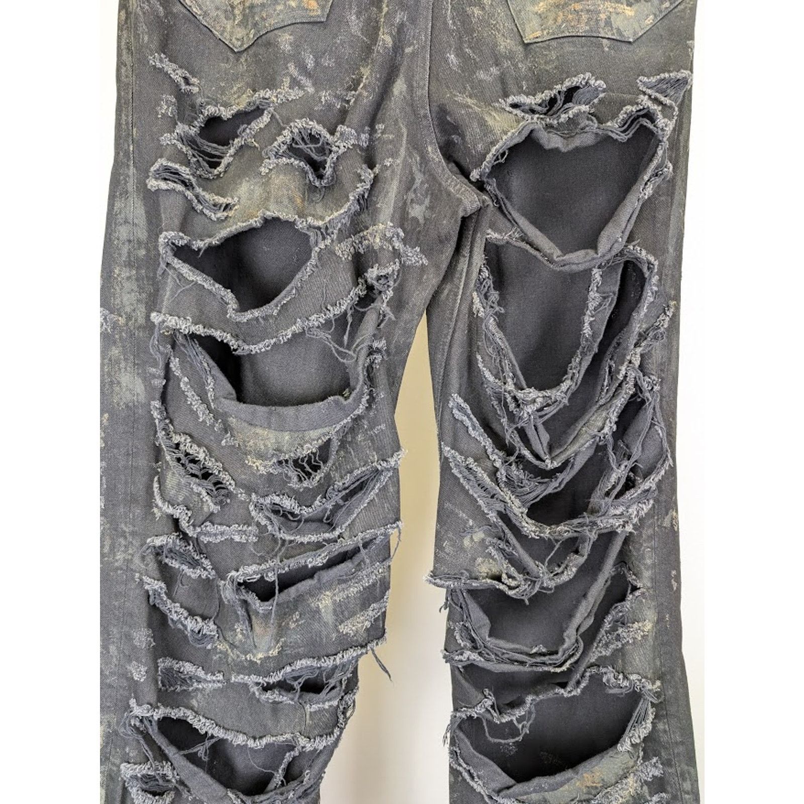 Balenciaga o1rshd1 Unisex Super Destroyed Baggy Pants 13 in Flat Black Size US 32 / EU 48 - 14 Thumbnail