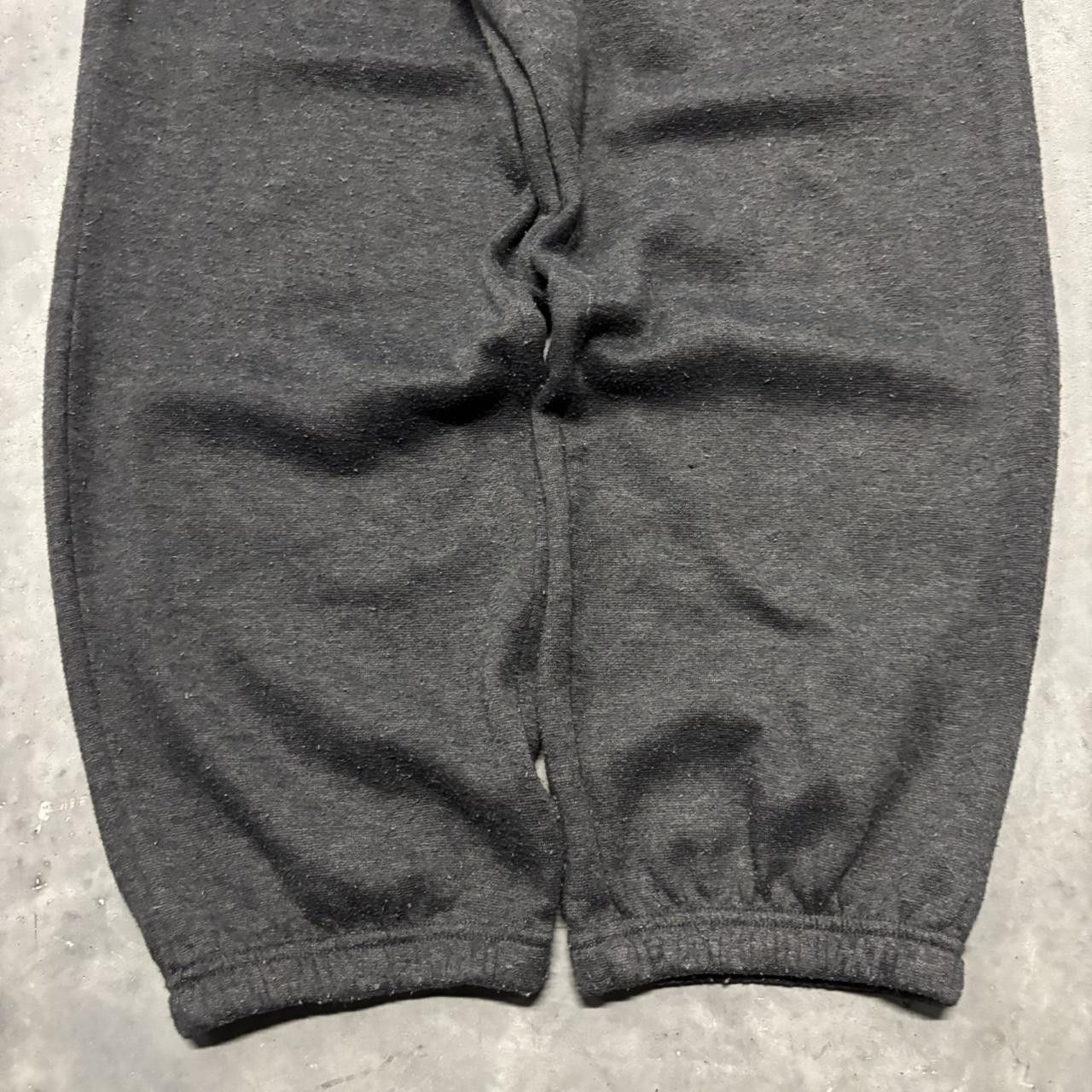 Japanese Brand × Vintage Crazy Vintage Y2K/2000s Dark Grey Essential Sweatpants! Size US 34 / EU 50 - 5 Thumbnail