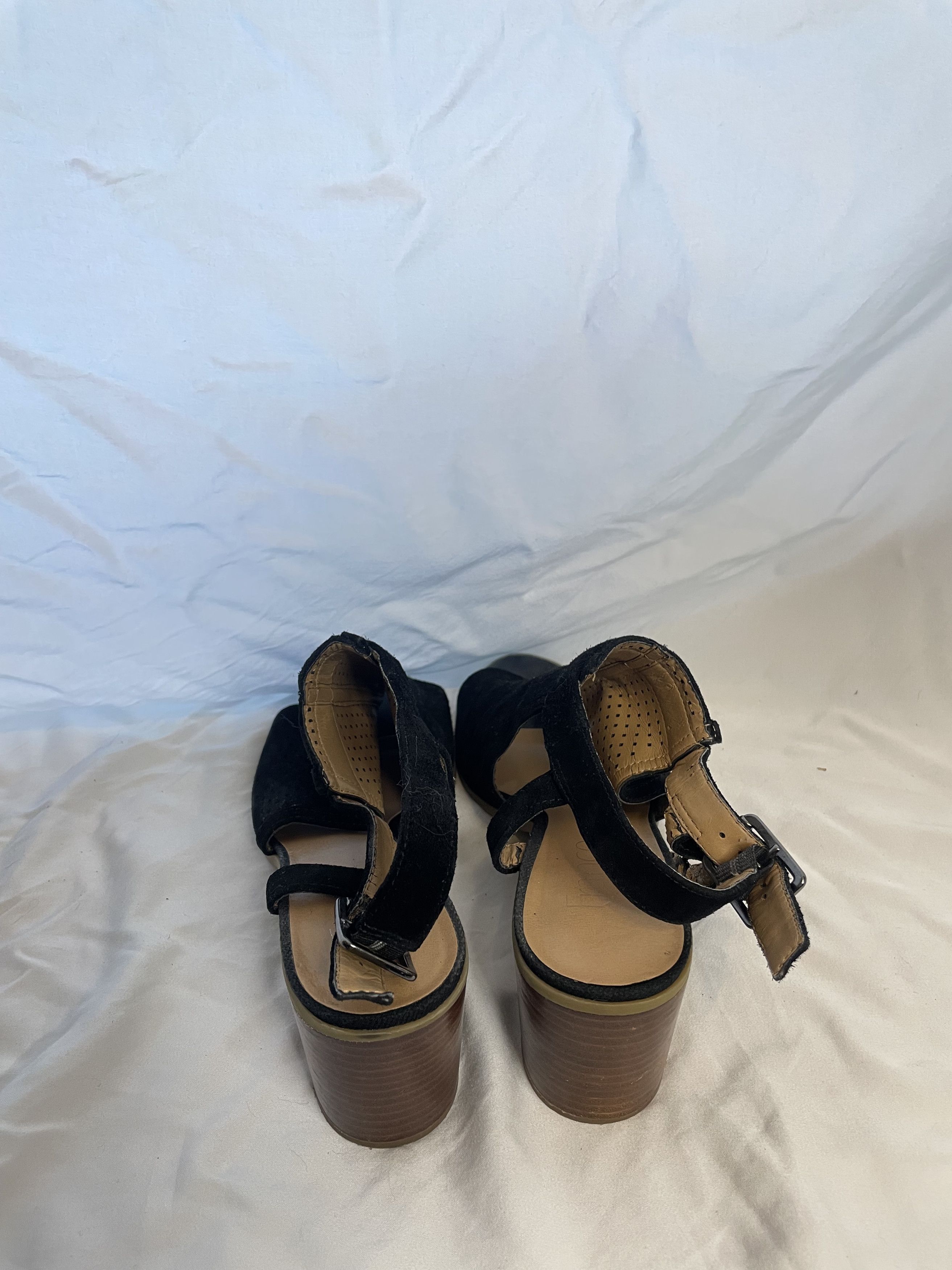 Franco Sarto Franco Sarto Heels Size US 8 / IT 38 - 3 Thumbnail