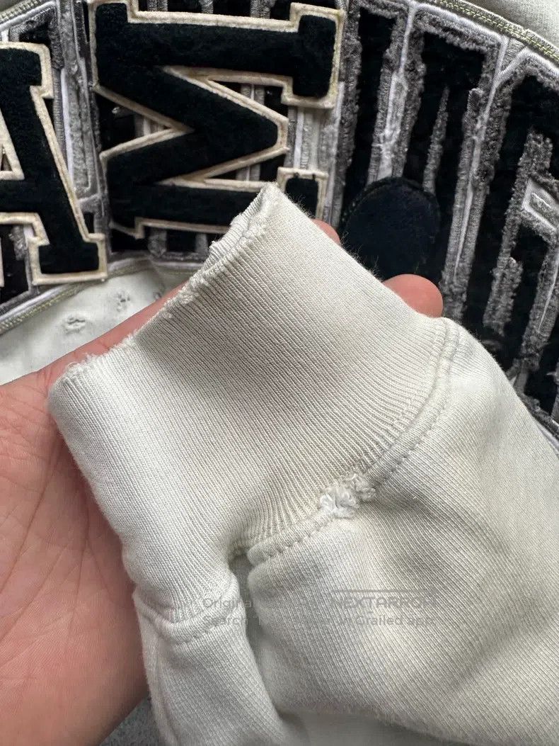 Balenciaga Balenciaga Manchester United Sweatshirt Size US L / EU 52-54 / 3 - 4 Thumbnail