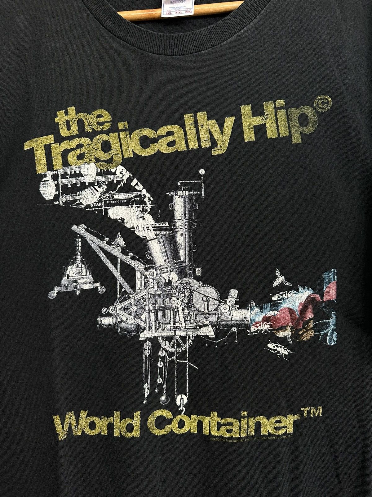 Band Tees × Vintage The Tragically Hip World Container Tour 2006 Vintage Shirt Size US XXL / EU 58 / 5 - 2 Thumbnail