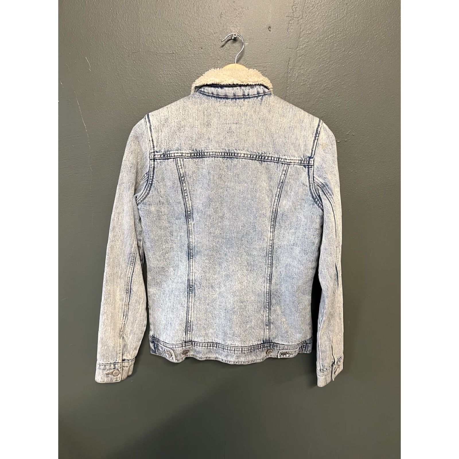 Old Navy VINTAGE Old Navy Womens Blue Jean Denim Sherpa Lined Jacket Size Small Tall Size 28" / US 6 / IT 42 - 2 Thumbnail