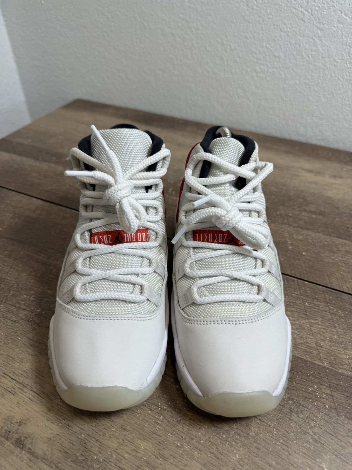 Jordan Brand Air Jordan 11 Retro GS Platinum Tint White Red Size 4.5Y/ 6W Size US 6 / IT 36 - 3 Thumbnail
