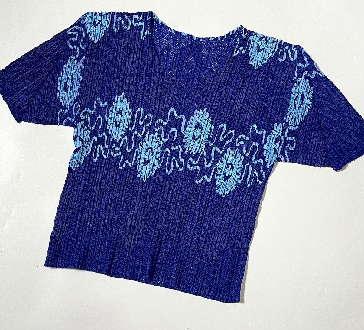 Pleats Please Issey Miyake TAX FREE 🇺🇸 issey miyake pleats please floral knitted tee Size S / US 4 / IT 40 - 4 Thumbnail