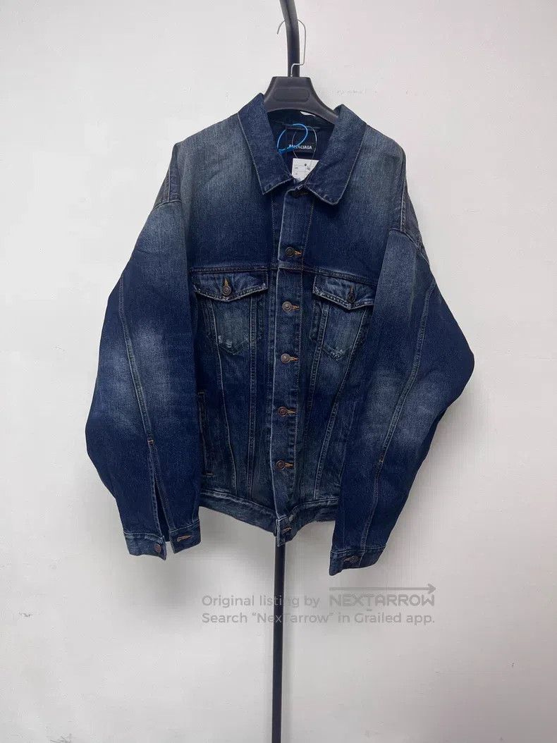 Balenciaga Balenciaga Logo Pattern Printed Denim Jacket Size US M / EU 48-50 / 2 - 2 Thumbnail