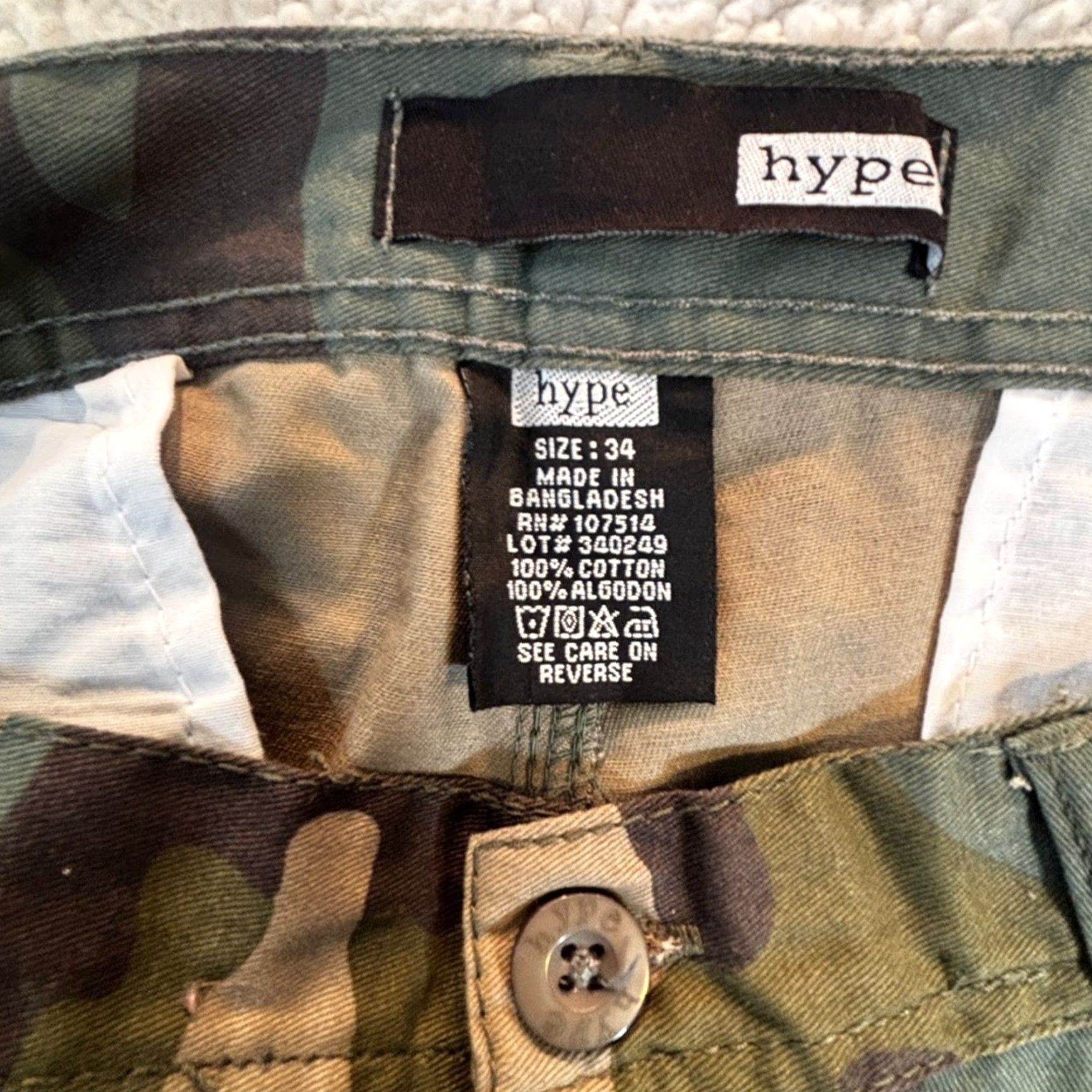 Vintage Hype Camo Shorts 34 Green Brown 100% Cotton Streetwear Unisex Adults Regular Chino Mens WomenS Girls Boys Size US 34 / EU 50 - 4 Thumbnail
