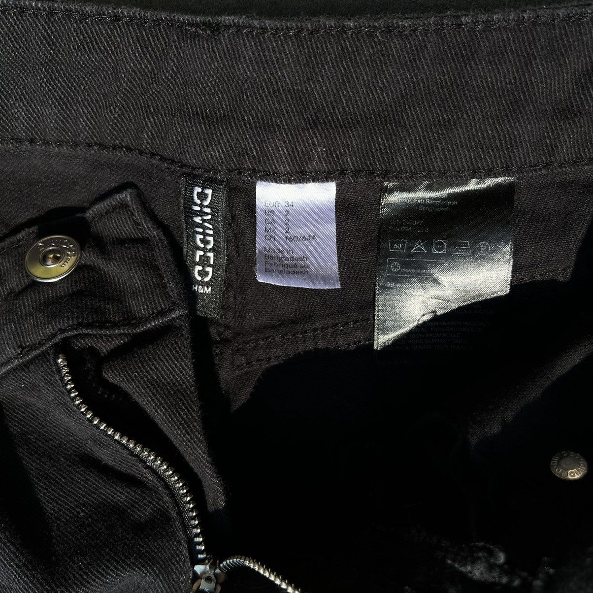 H&M High Waist Black Denim Short Shorts Size 26" / US 2 / IT 38 - 3 Thumbnail