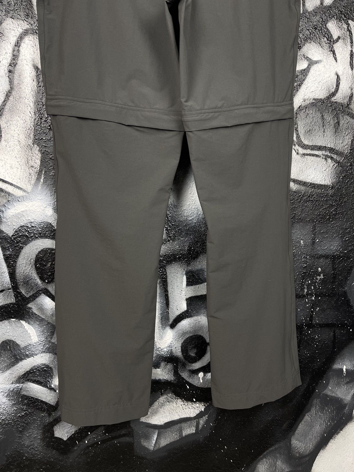 The North Face The North Face Outdoor Grey Cargo Transformer Pants WMNS Size 8 Size 30" / US 8 / IT 44 - 18 Thumbnail