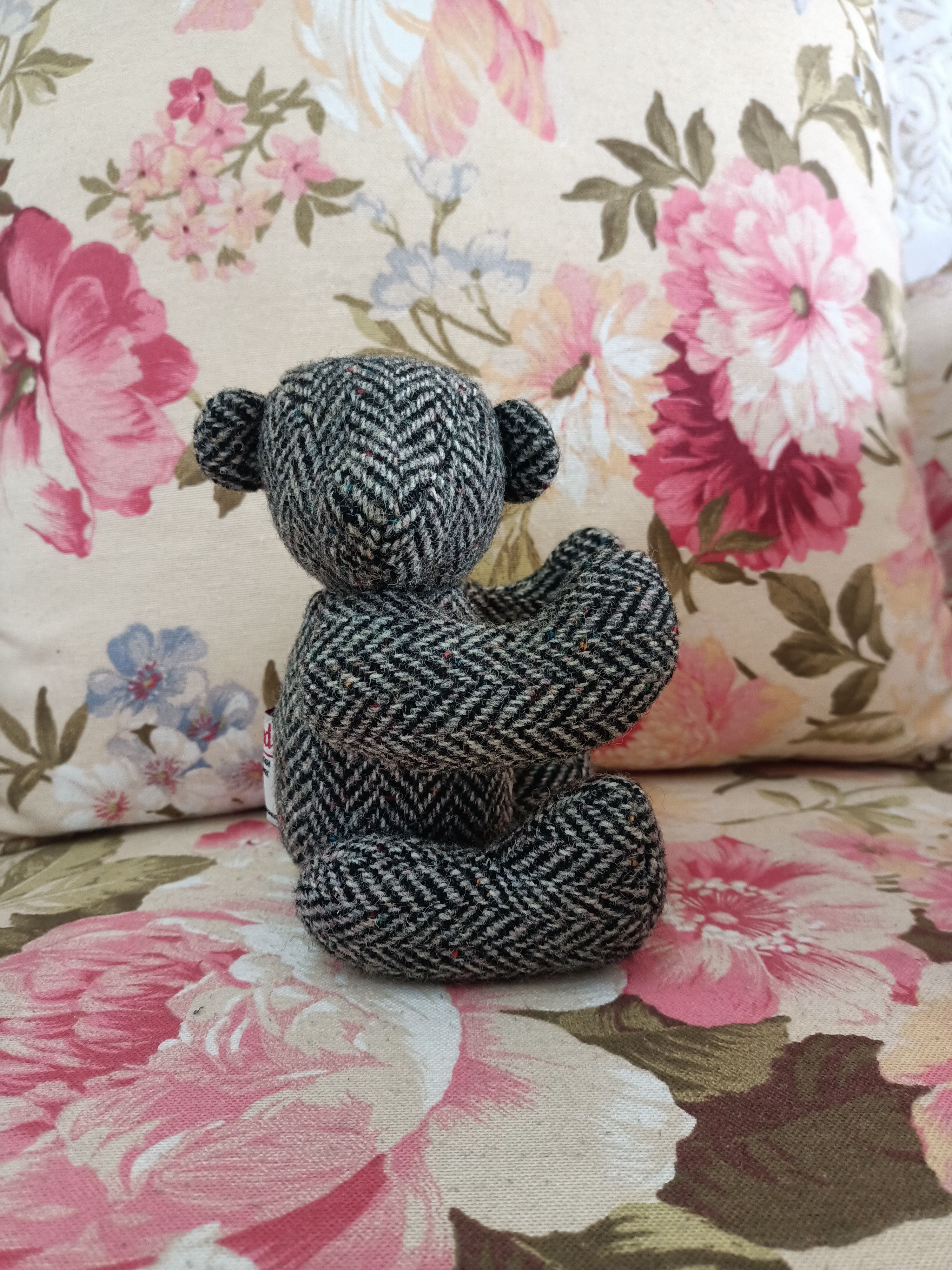 Harris Tweed Harris Tweed wool toy hand woven in the outer hebrides Size ONE SIZE - 4 Thumbnail