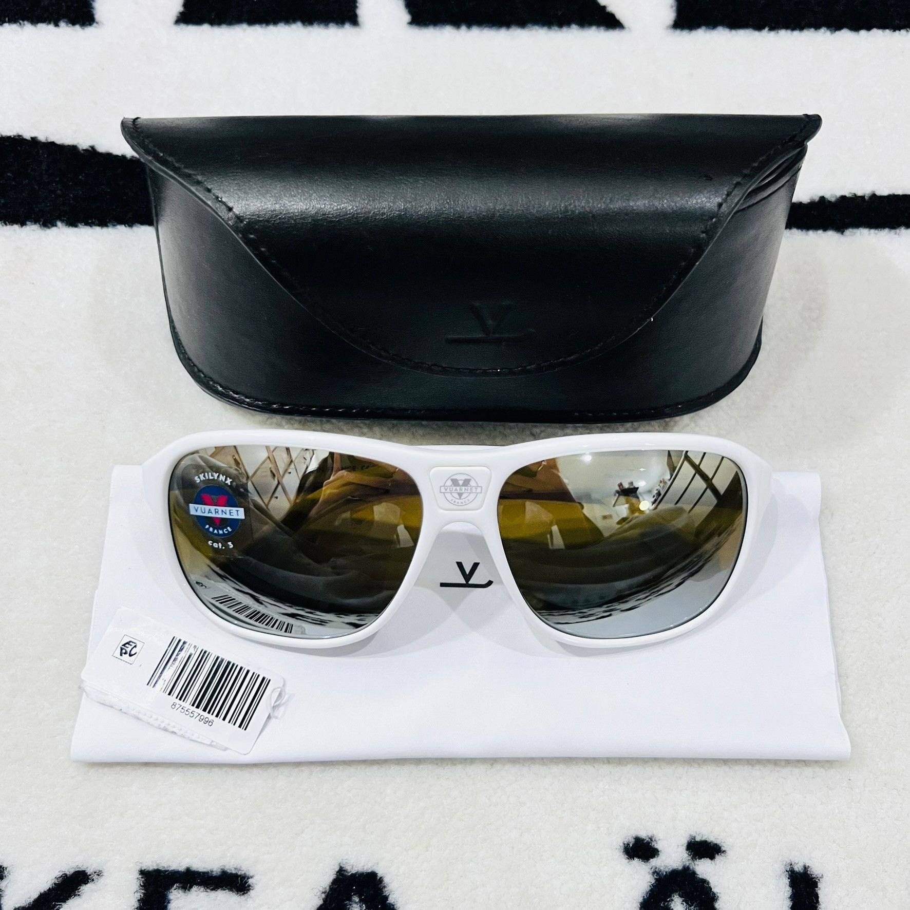 Vuarnet Vuarnet Skilynx Lens White Frame Gradient Gold Sunglasses Size ONE SIZE - 1 Thumbnail