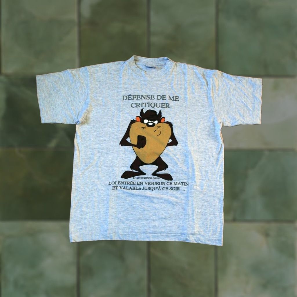 Vintage VINTAGE Looney Tunes WARNER BROS. DEFENSE DE ME CRITIQUER TAZ Gray LARGE Mens T-shirt 1997 90s Size US L / EU 52-54 / 3 - 1 Thumbnail