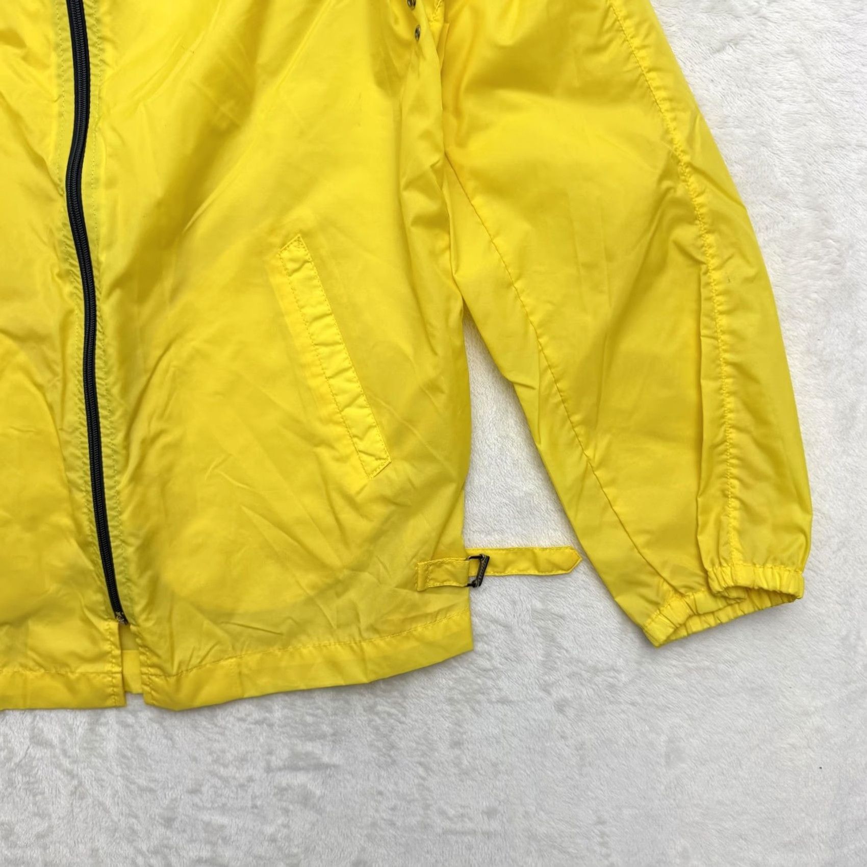 Izod VINTAGE Izod Lacoste Jacket Mens Small Yellow Nylon Full Zip Windbreaker 80s Size US S / EU 44-46 / 1 - 5 Thumbnail