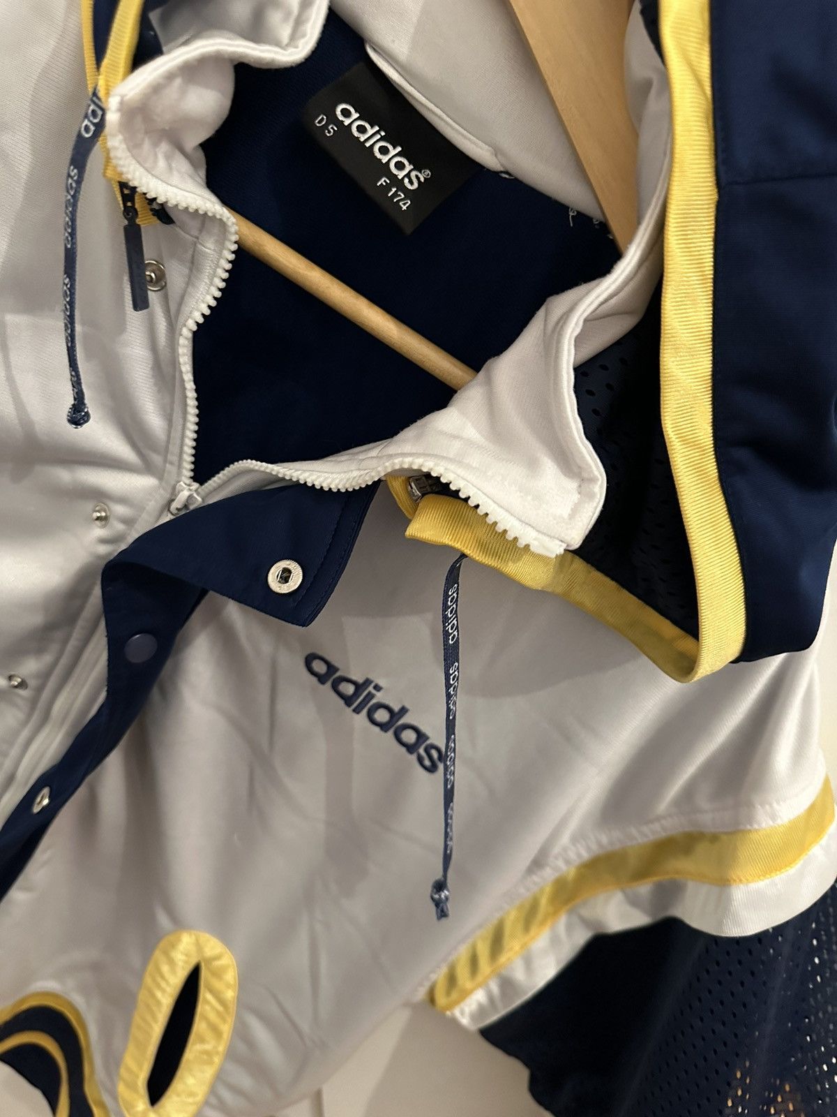 Adidas Adidas Jacket Size L Vintage vintage Retro Jacke Size US L / EU 52-54 / 3 - 7 Thumbnail
