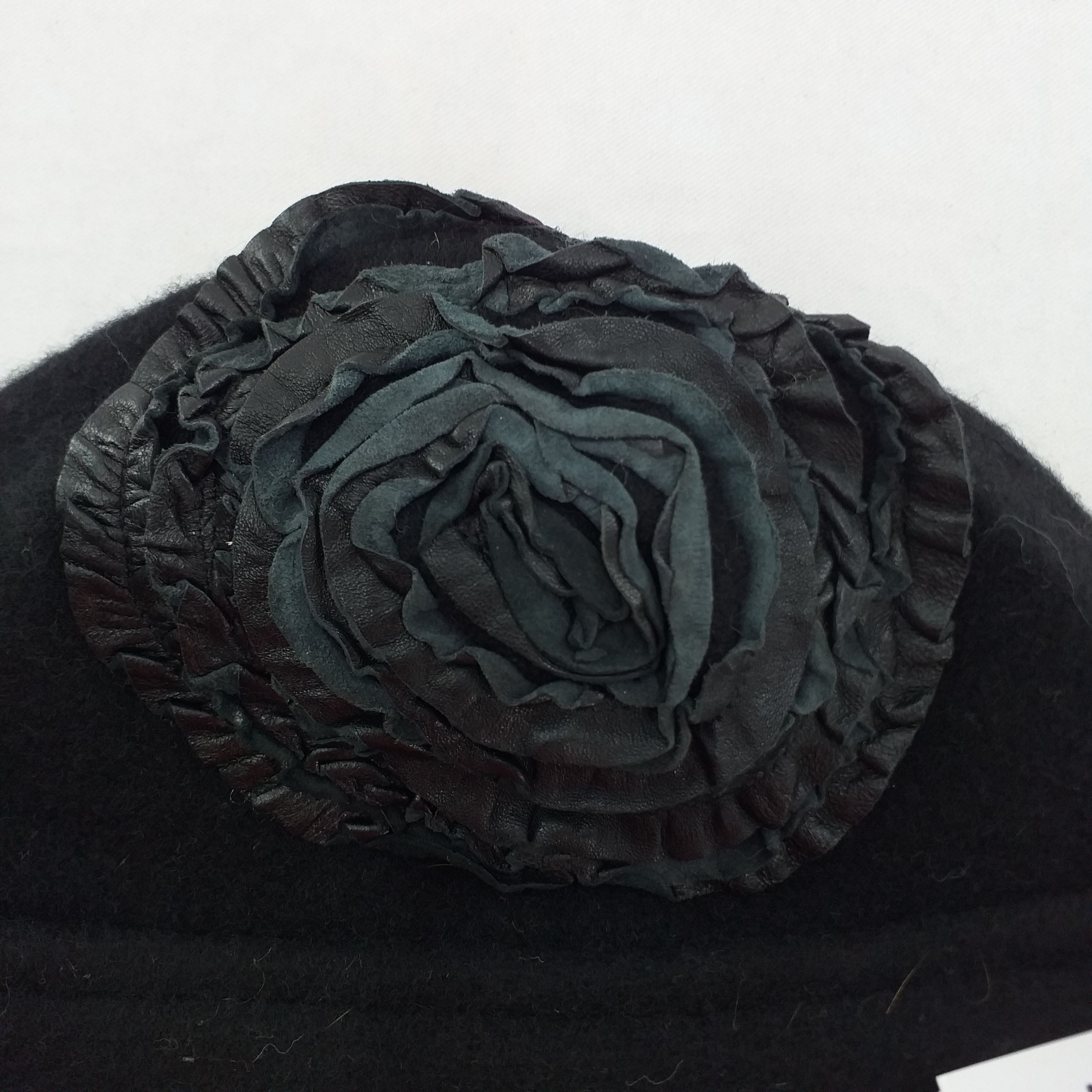 Japanese Brand Black Flower Snow Cap Hat Beanie- BN127 Size ONE SIZE - 5 Thumbnail