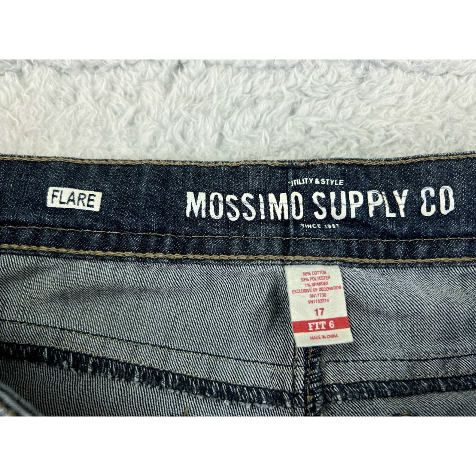 Mossimo Mossimo Jeans Womens 17 Denim Blue Flared Medium Wash 5-Pocket Cotton Blend Stretch Size 38" / US 16 / IT 52 - 3 Thumbnail