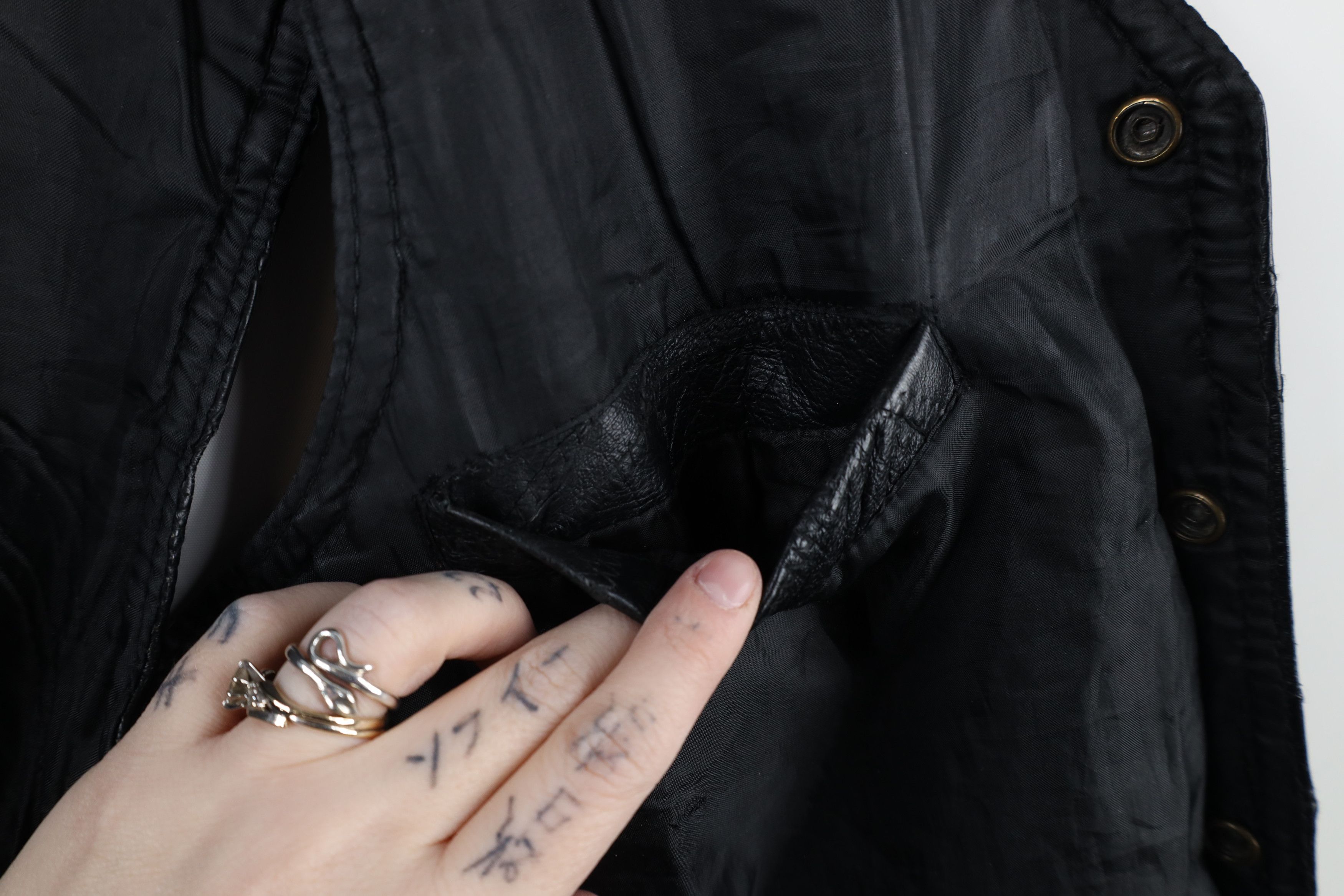 Vintage Vintage 90s Streetwear Patchwork Leather Vest Jacket Black Size US M / EU 48-50 / 2 - 11 Thumbnail