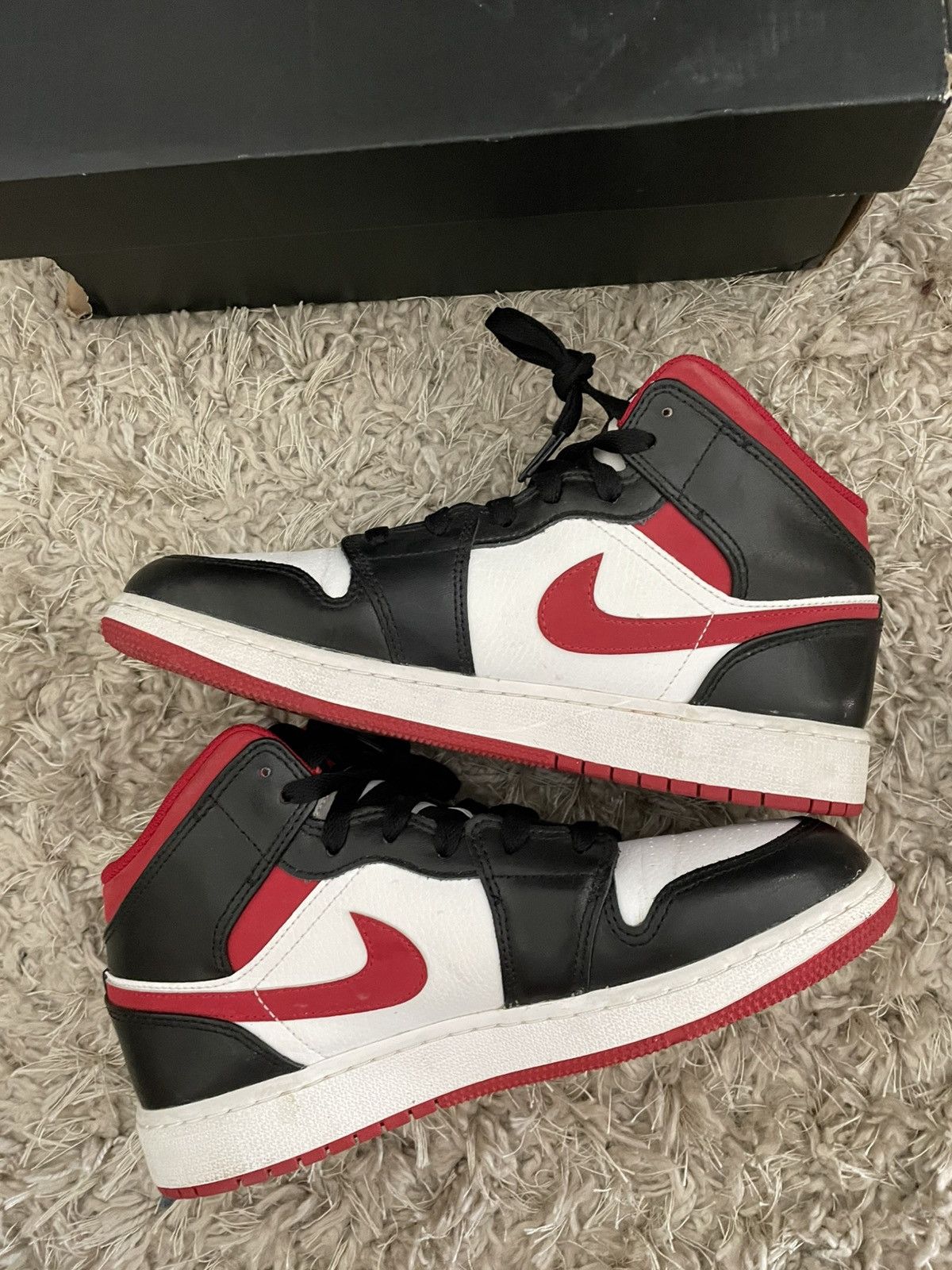 Jordan Brand Jordan 1 Mid Black Gym Red Size US 6.5 / EU 39-40 - 3 Thumbnail