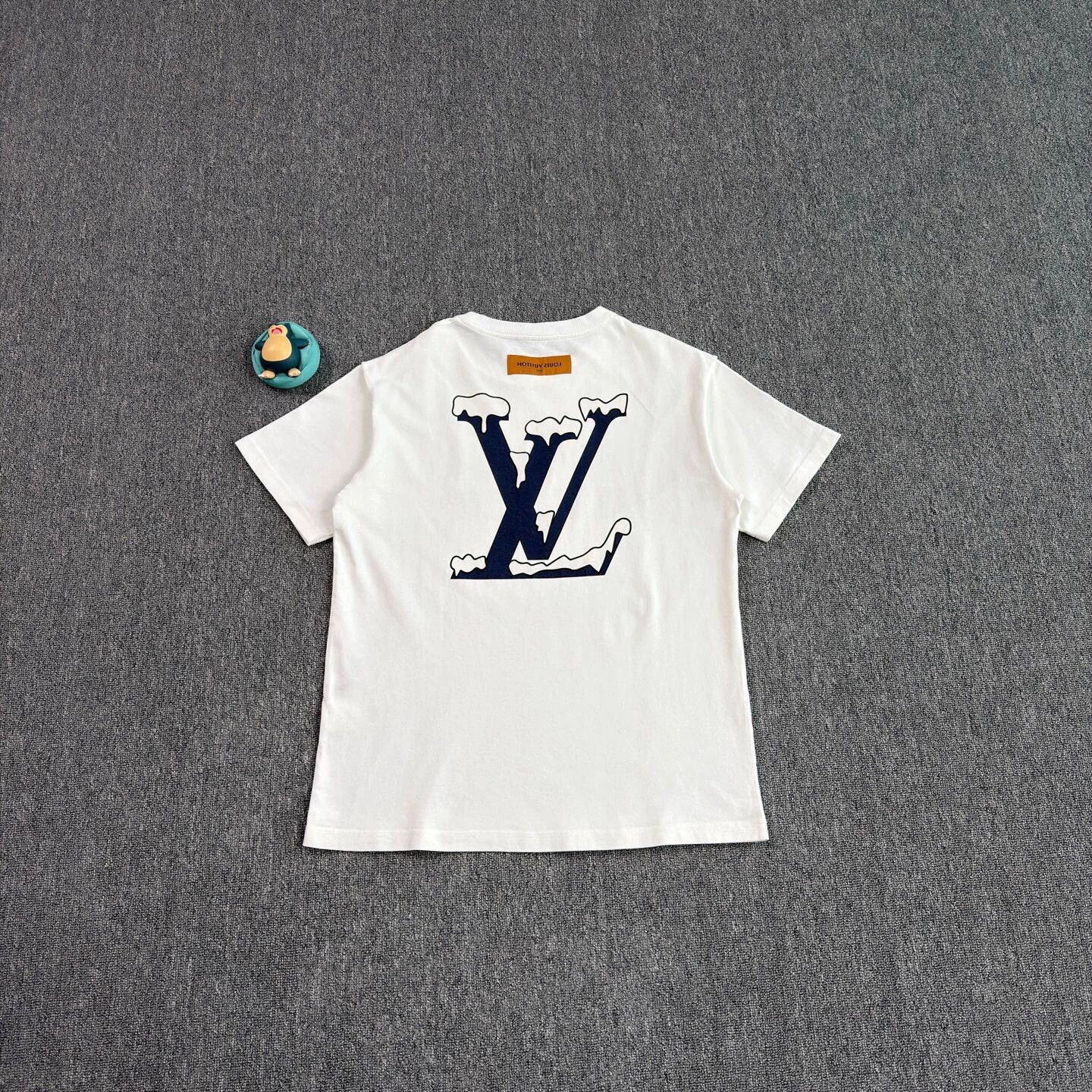 Louis Vuitton LV Snow Mountain back large logo white short tee L Size US L / EU 52-54 / 3 - 2 Thumbnail