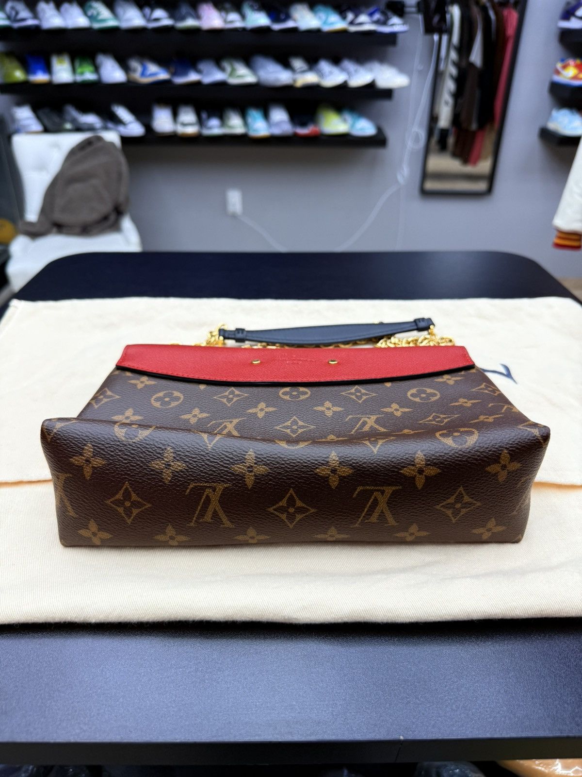 Louis Vuitton Louis Vuitton Saint Placide Shoulder Bag Size ONE SIZE - 11 Thumbnail
