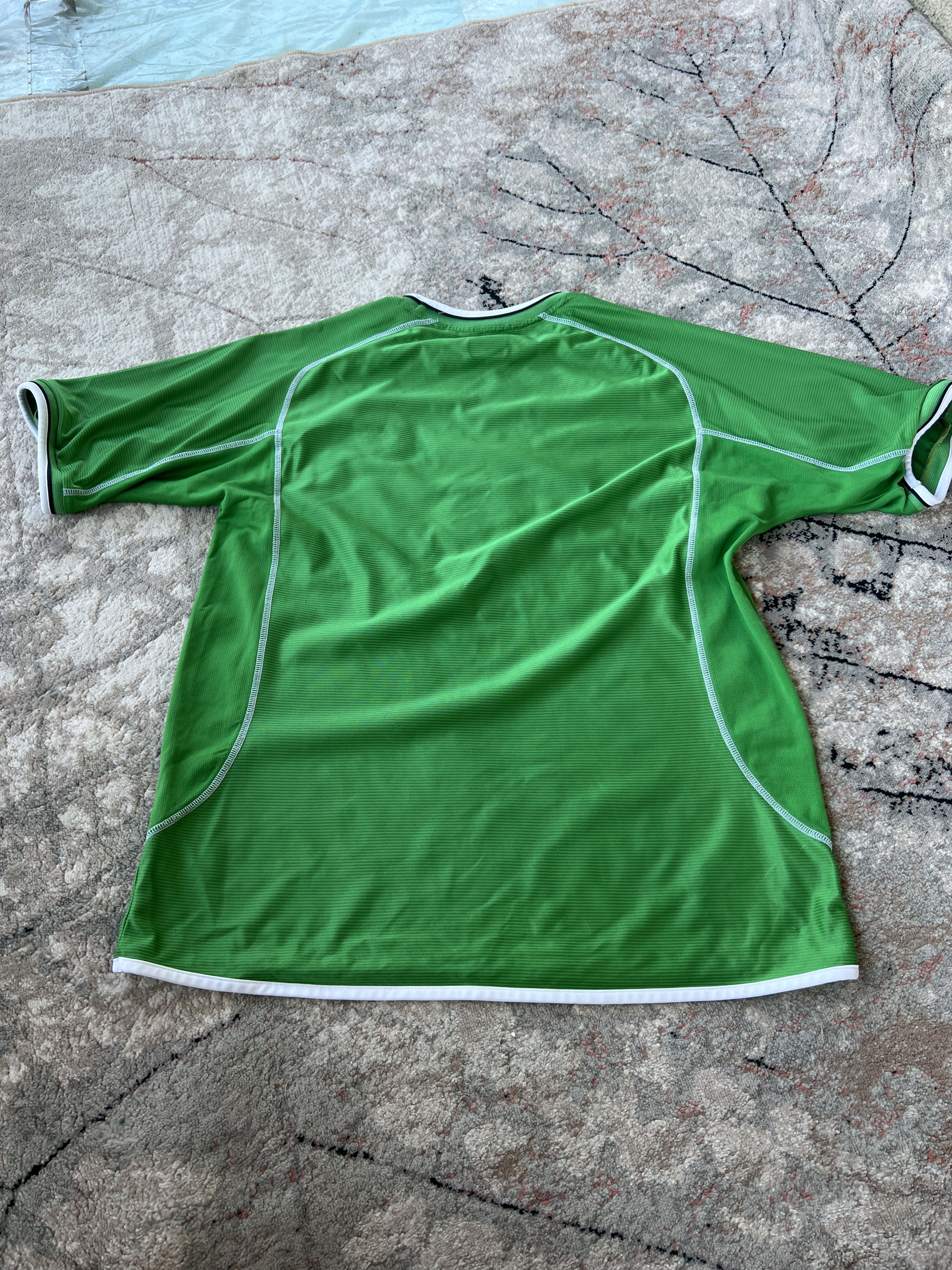 Umbro Umbro World Cup 2002 Ireland Vintage Jersey Size US XL / EU 56 / 4 - 7 Thumbnail