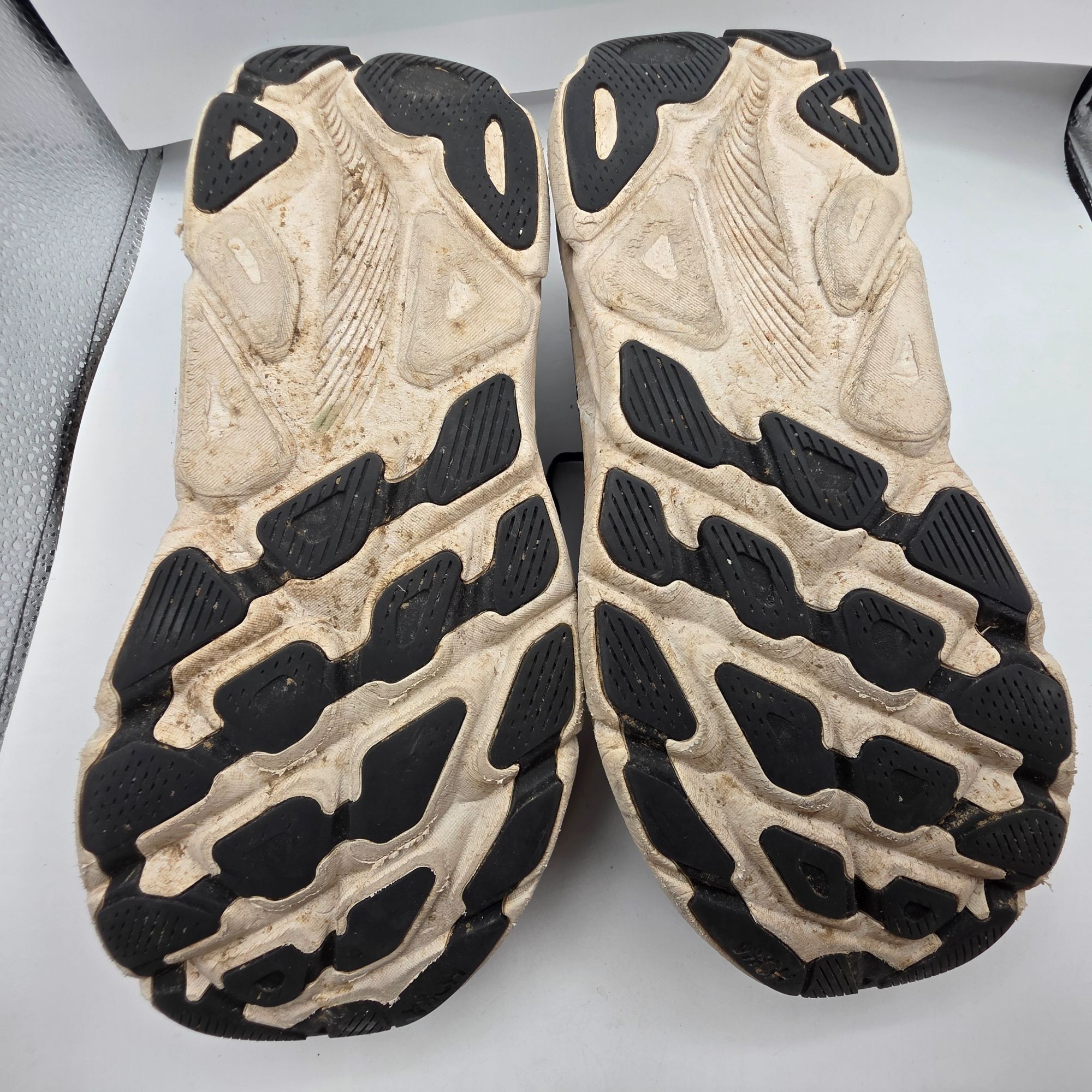 Hoka Hoka One One Clifton 9 Womens Size 12 Black Lightweight Athl Size US 12 / IT 42 - 8 Thumbnail