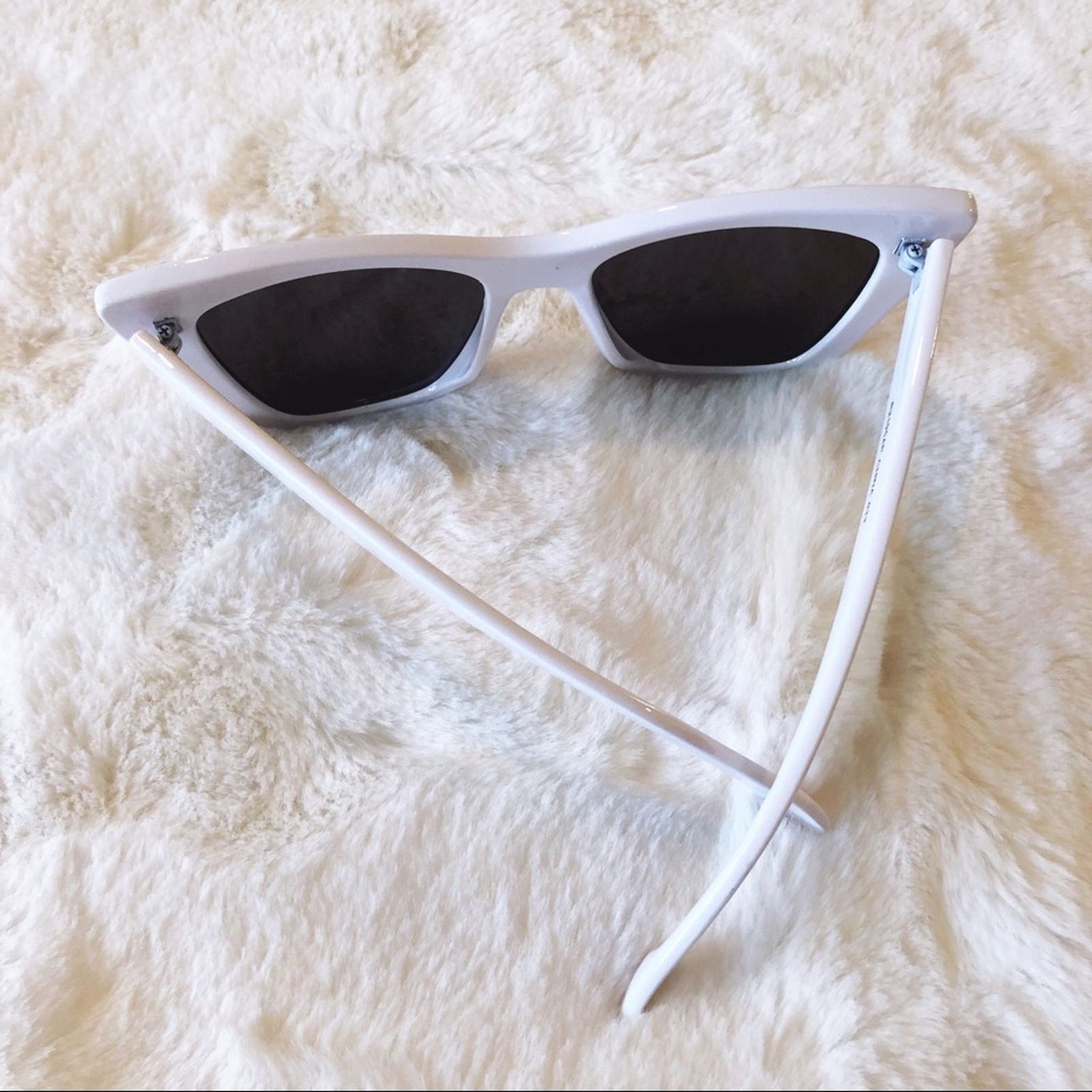 Other Kiara White Mirrored Full Rim Cat Eye Sunglasses Size ONE SIZE - 6 Thumbnail