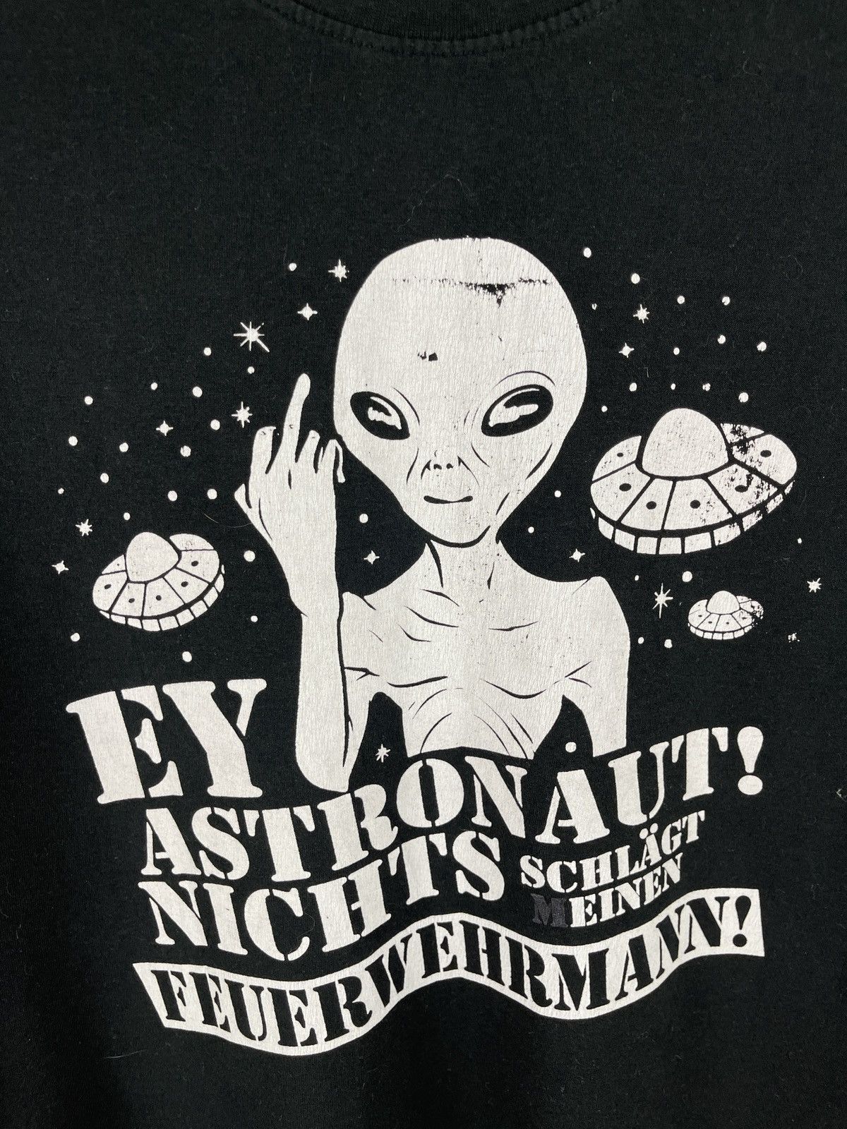 Other EY Astronaut! Nichts Alien vintage short sleeve tee shirt Size US L / EU 52-54 / 3 - 2 Thumbnail