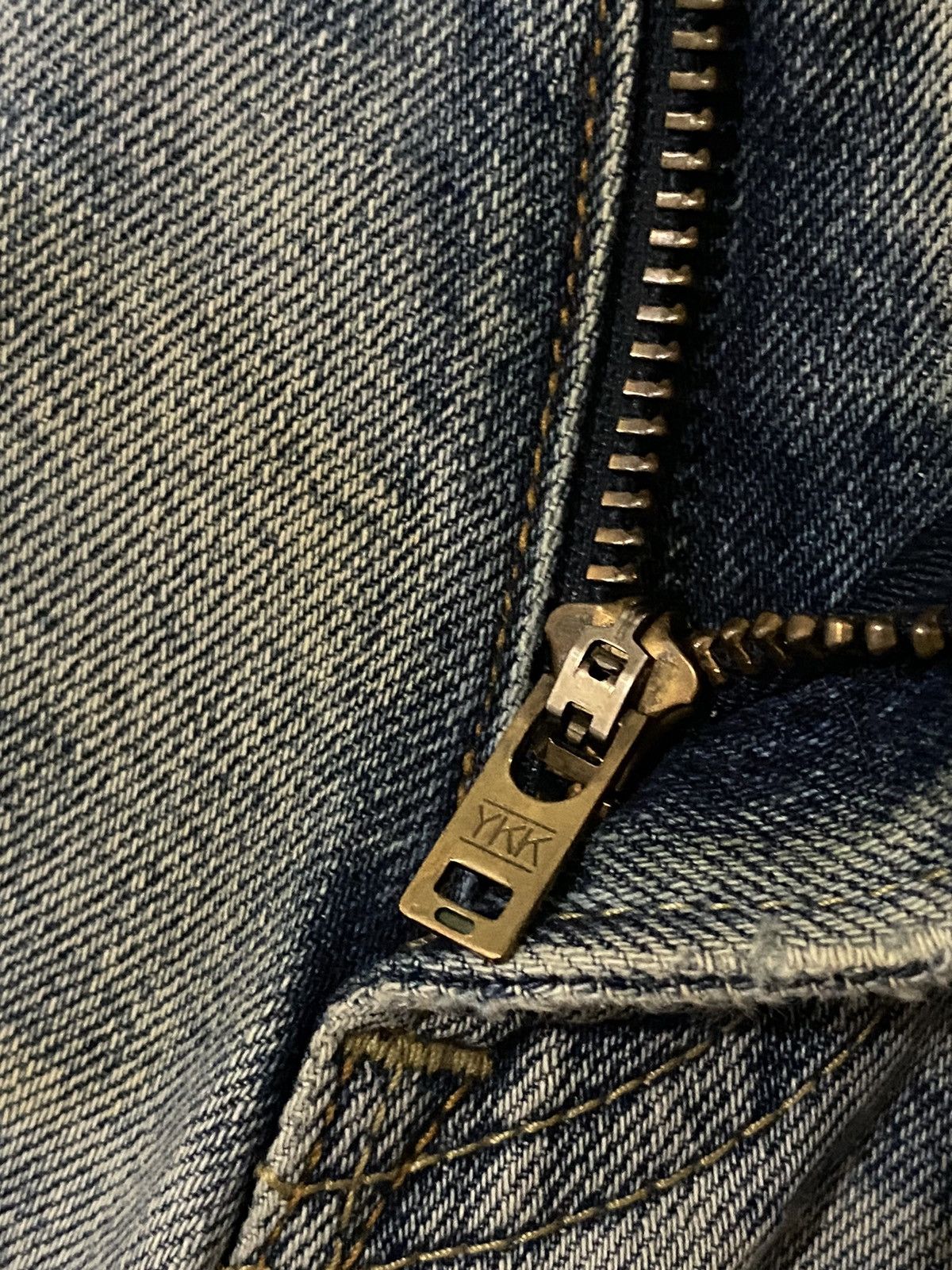 Japanese Brand × Uniqlo Uniqlo Japan Selvedge Dirty Wash Blue Ripped Jeans Denim Size US 38 / EU 54 - 13 Thumbnail