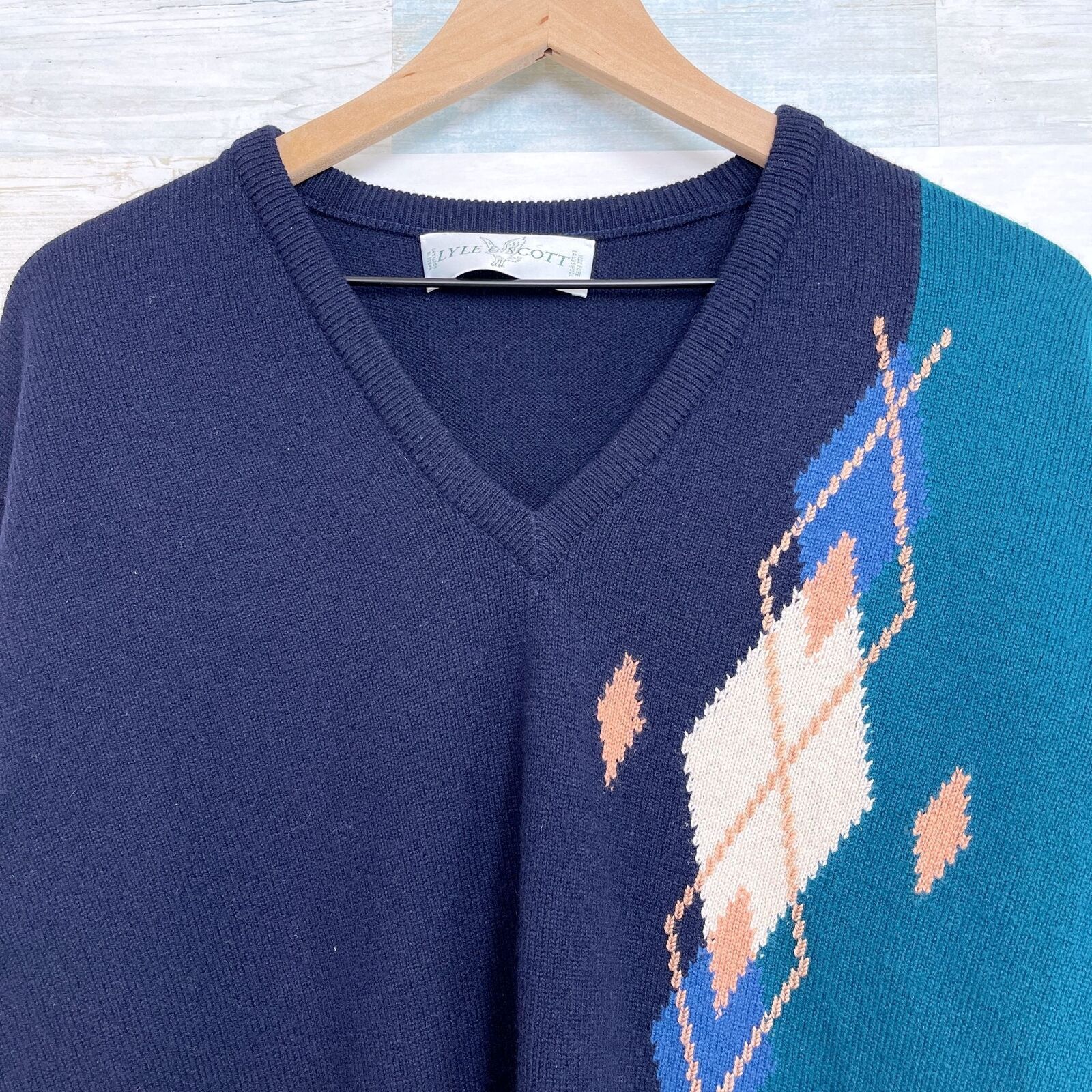 Lyle & Scott Lyle & Scott Lambswool Argyle Sweater Blue V Neck Scotland L Size US L / EU 52-54 / 3 - 2 Thumbnail