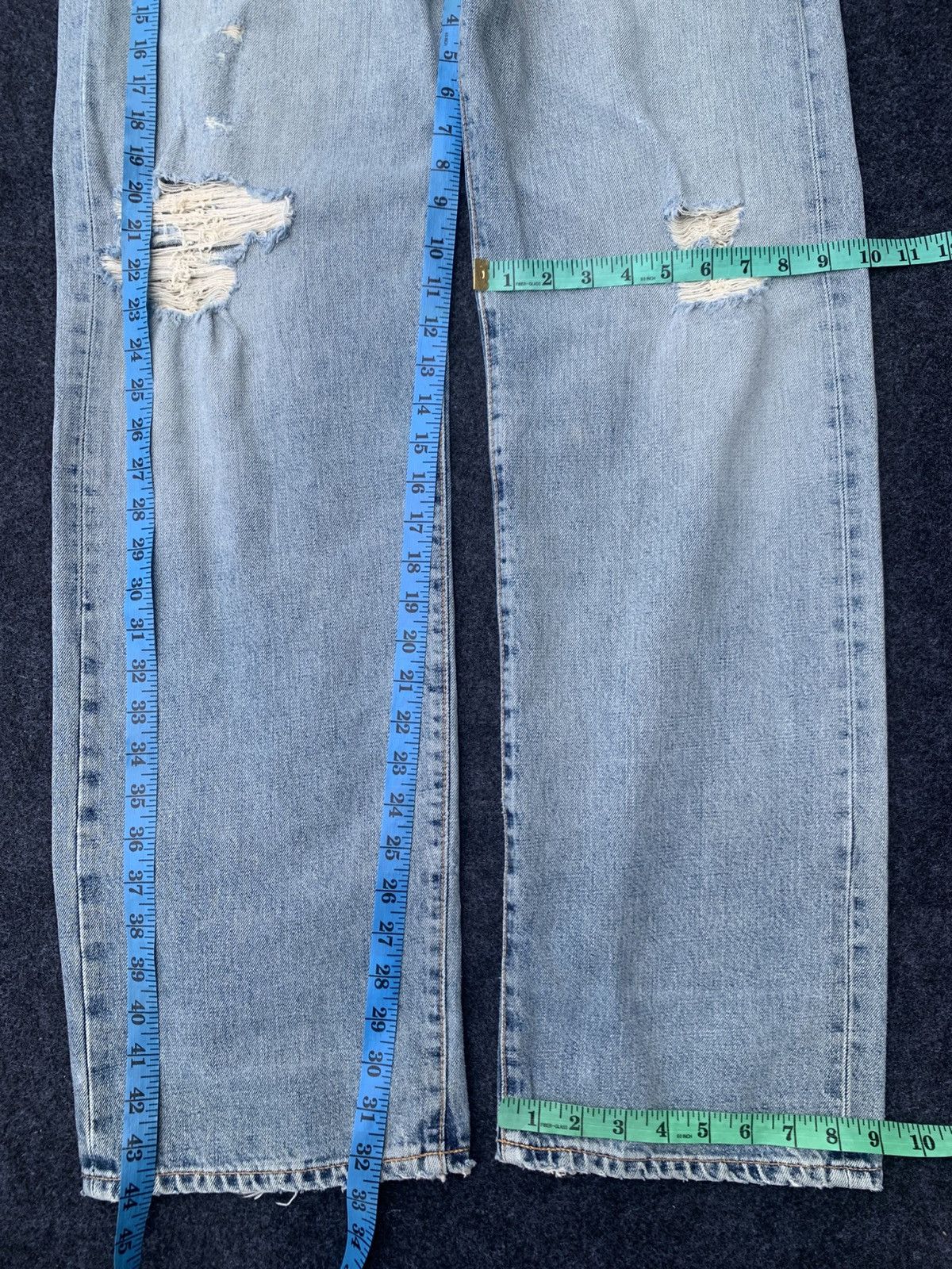 Edwin Distressed Edwin 505 selvedge light blue wash. Size US 31 - 3 Thumbnail