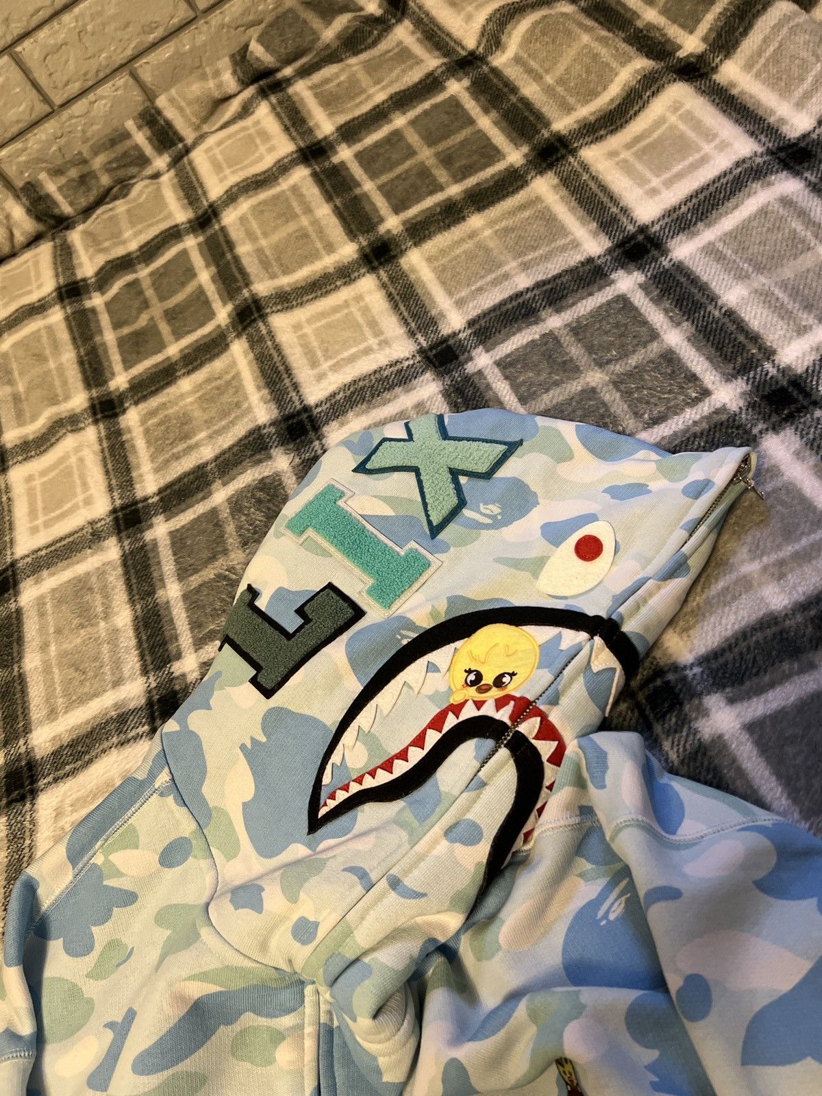 Bape SUPER RARE BAPE X STRAY KIDS LIGHT BLUE SHARK FULL ZIP Size US XL / EU 56 / 4 - 3 Thumbnail
