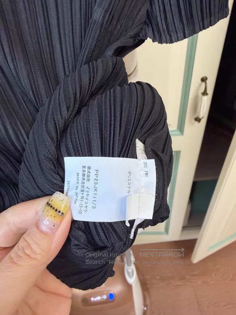 Issey Miyake Issey Miyake Half Turtleneck Short Sleeve Ruffle Black Size L / US 10 / IT 46 - 4 Thumbnail