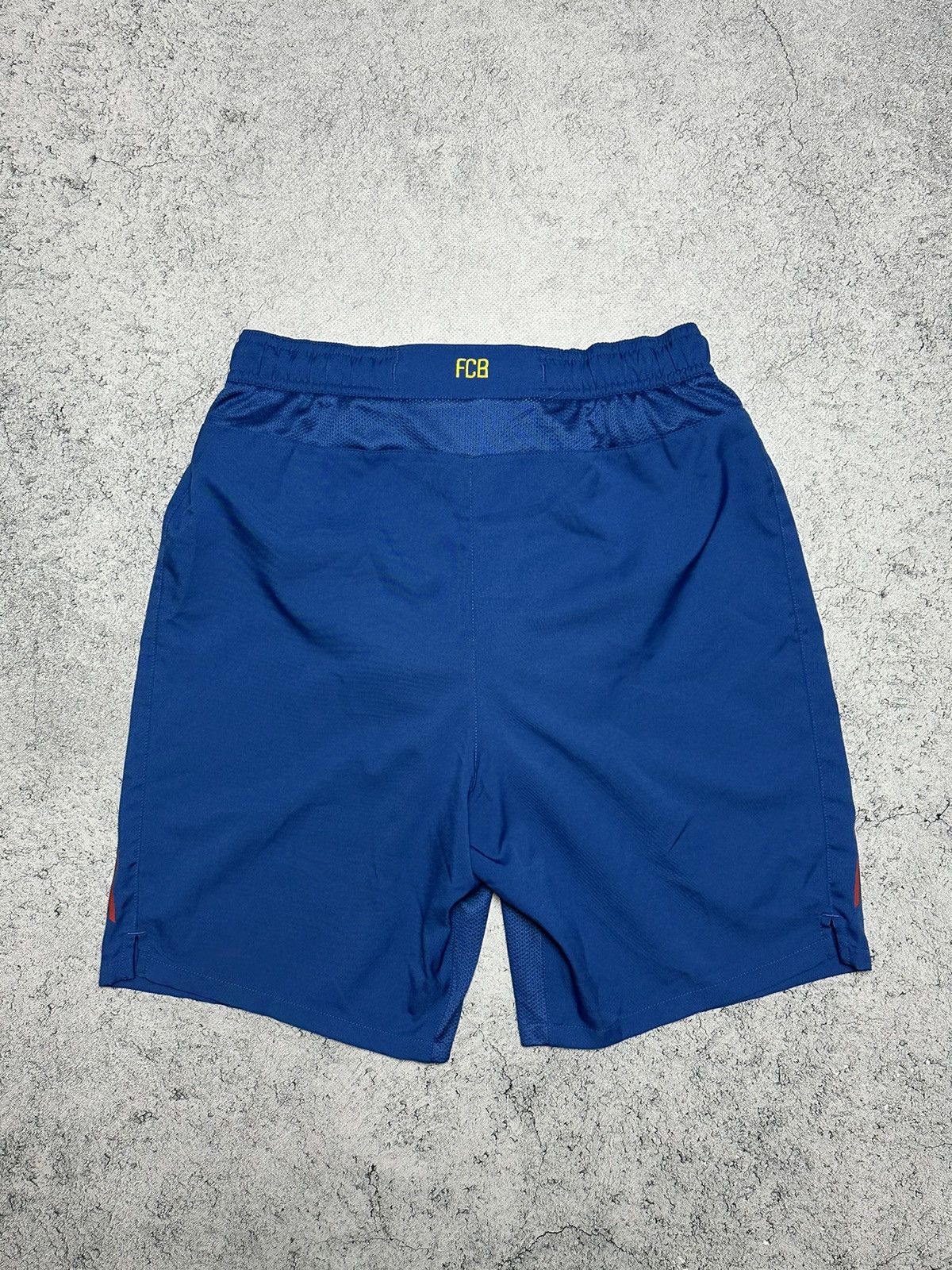 Nike Nike FC Barcelona Football Vintage Soccer Shorts Size US 30 / EU 46 - 6 Thumbnail