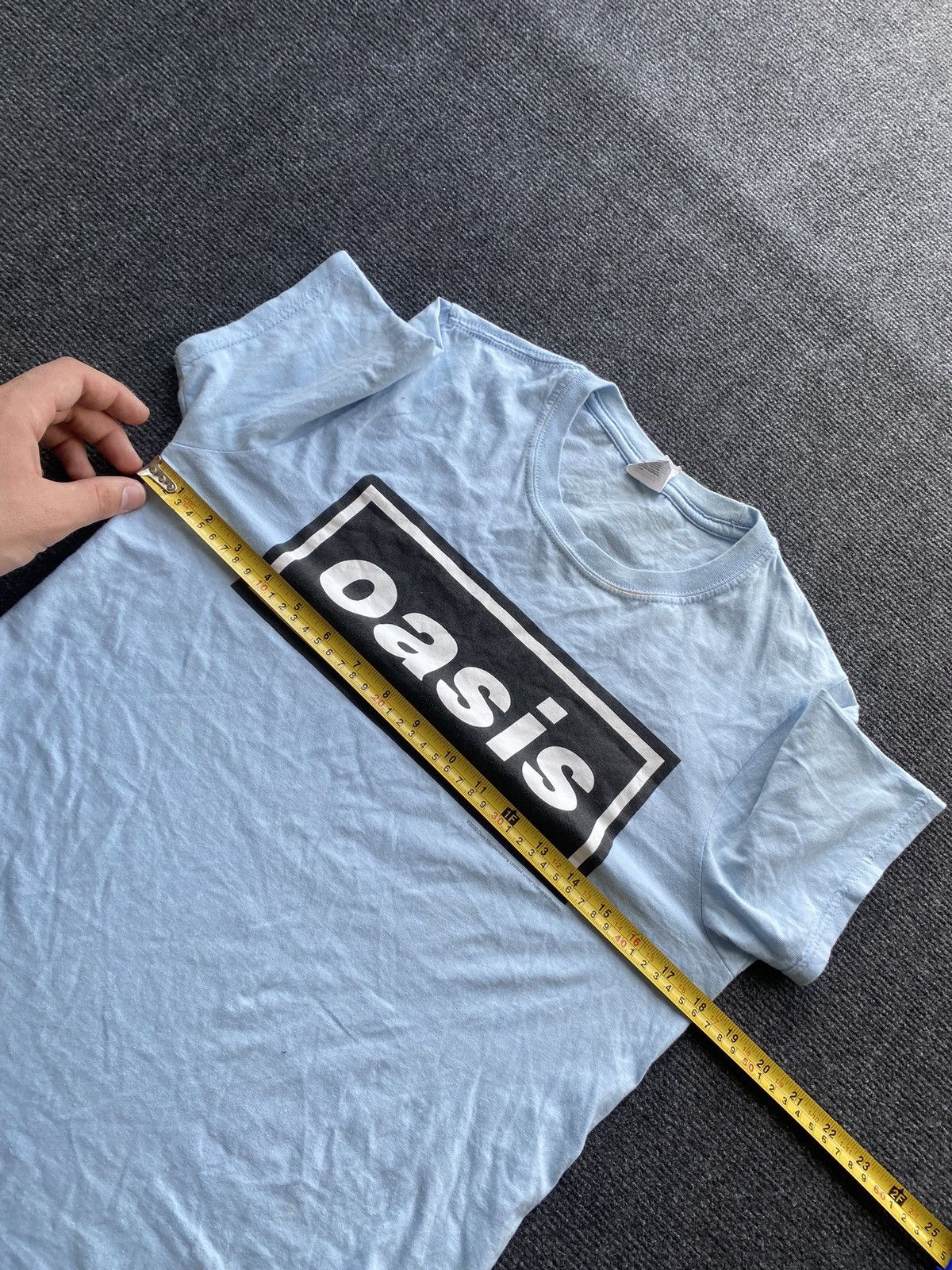 Band Tees 🔥00s 2020 Oasis Band Tour blue tee faded Size US S / EU 44-46 / 1 - 5 Thumbnail