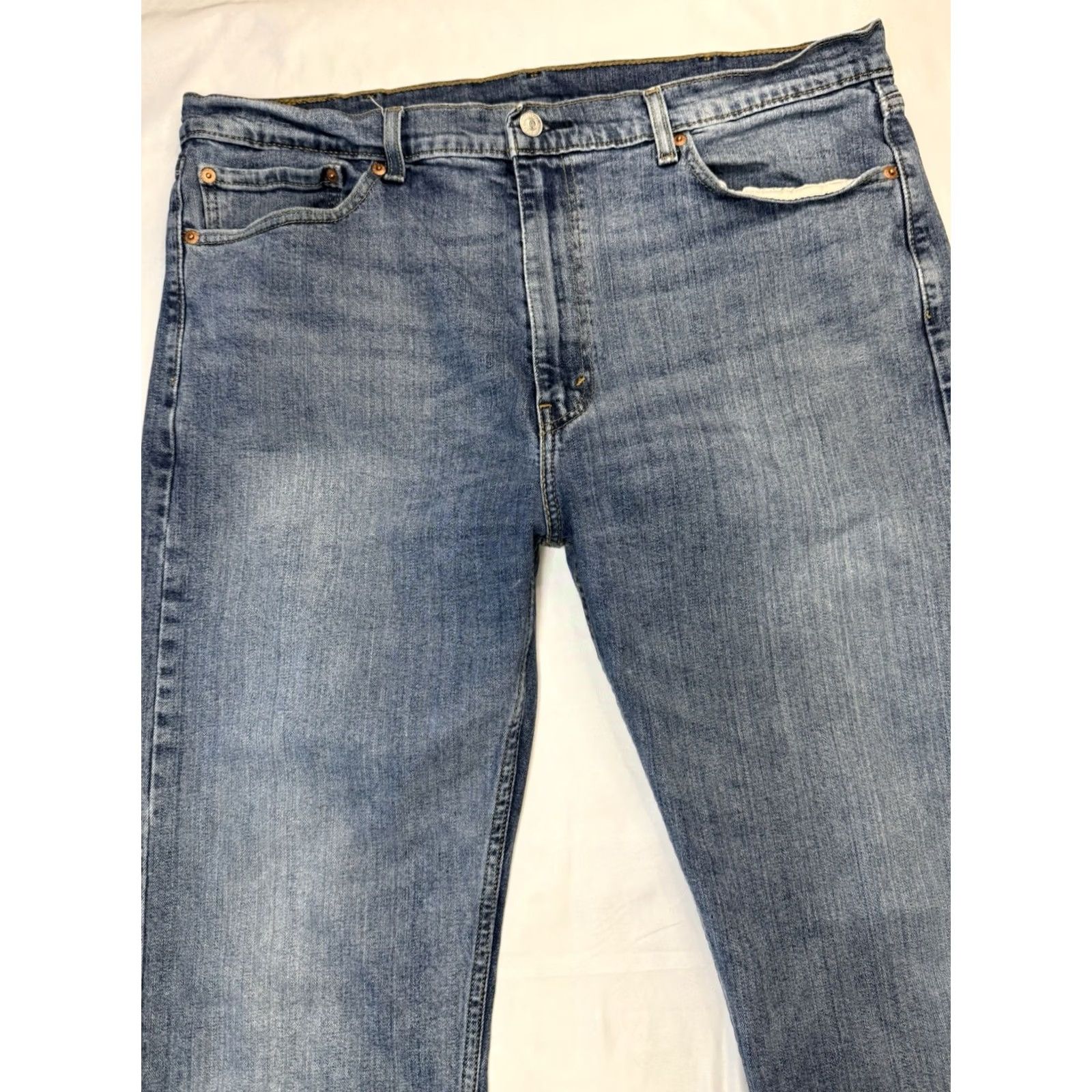 Levi's Levi’s 505 Classic Straight Leg Blue Jeans Measures 38x31 tag 40x32 Men’s Size US 38 / EU 54 - 2 Thumbnail