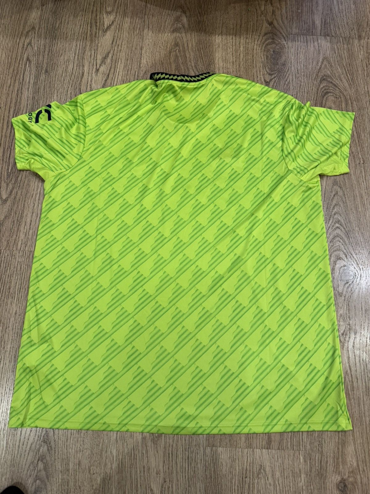 Adidas MANCHESTER UNITED 2022 -23 FOOTBALL JERSEY ADIDAS HE2981 XXL Size US XXL / EU 58 / 5 - 10 Thumbnail