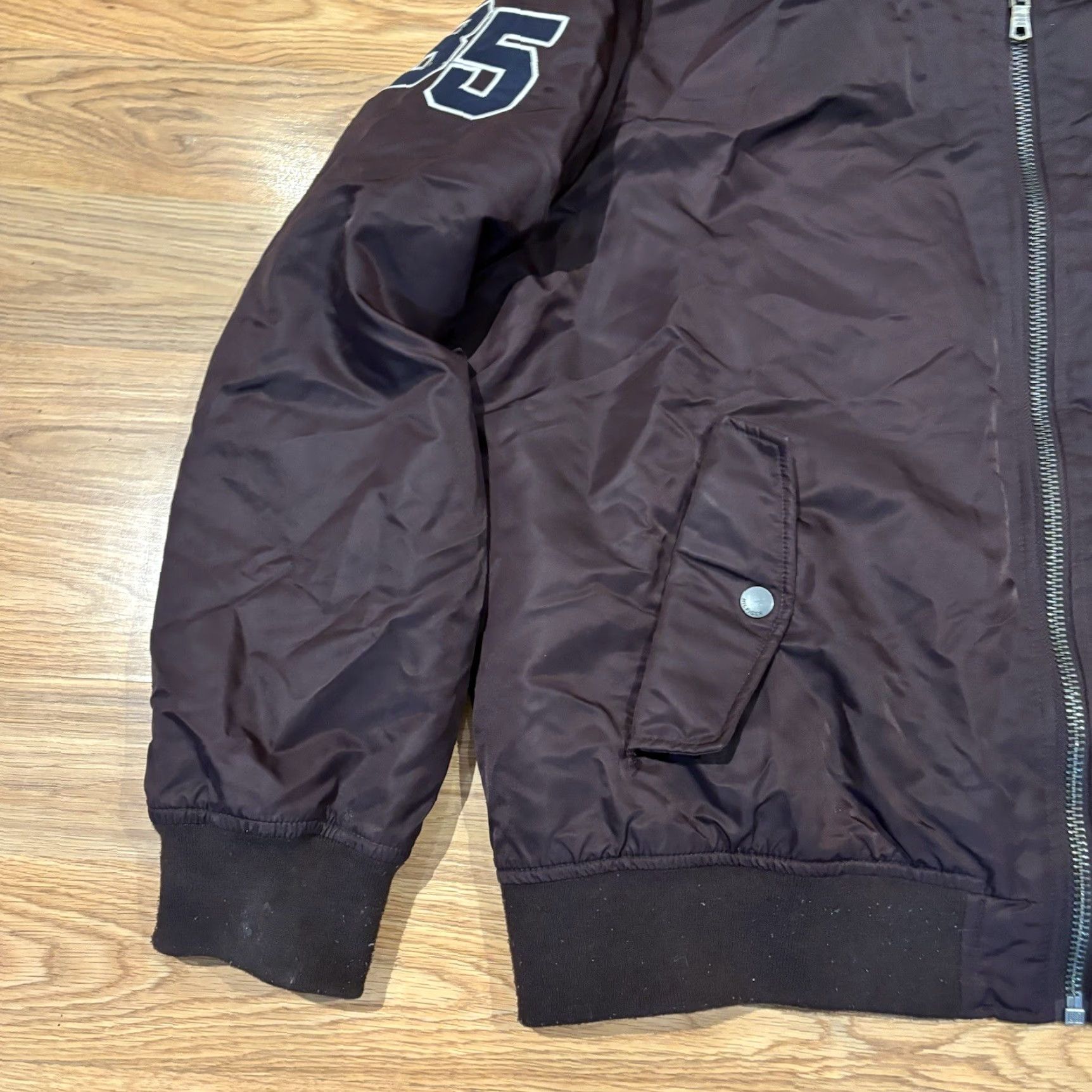 Tommy Hilfiger Tommy Hilfiger Bomber Jacket Coat Satin Brown 85 Patch Men’s Size XXL Regular Quilted Lined Zip Casual Vintage No Size US XXL / EU 58 / 5 - 5 Thumbnail