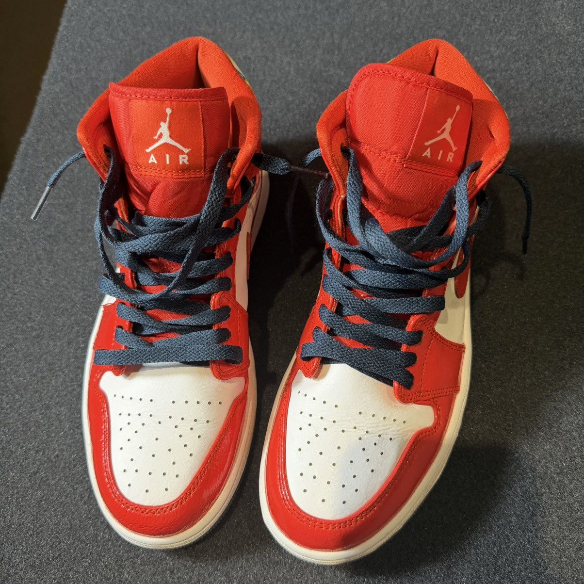 Jordan Brand Nike Air Jordan 1 Mid SE Barcelona Sweater Red White Patent Size US 9 / EU 42 - 5 Thumbnail